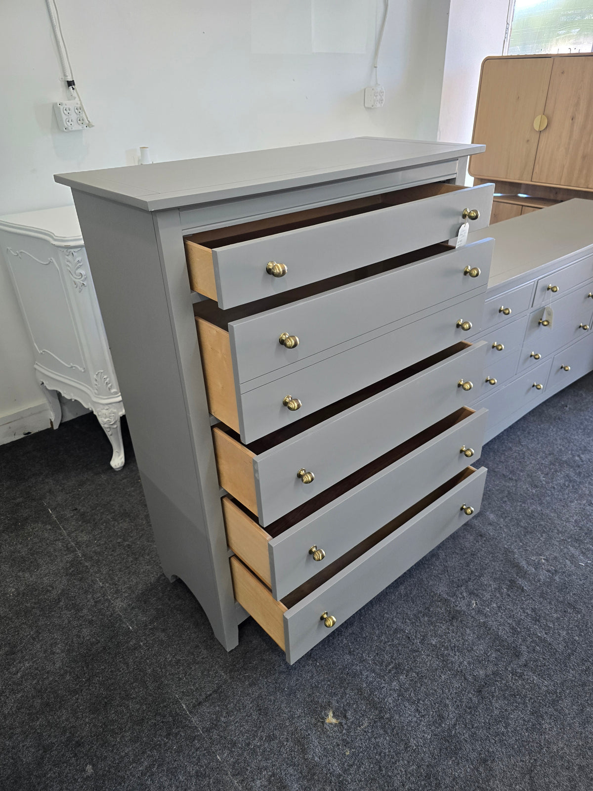 Classic dark gray 5 drawers chest