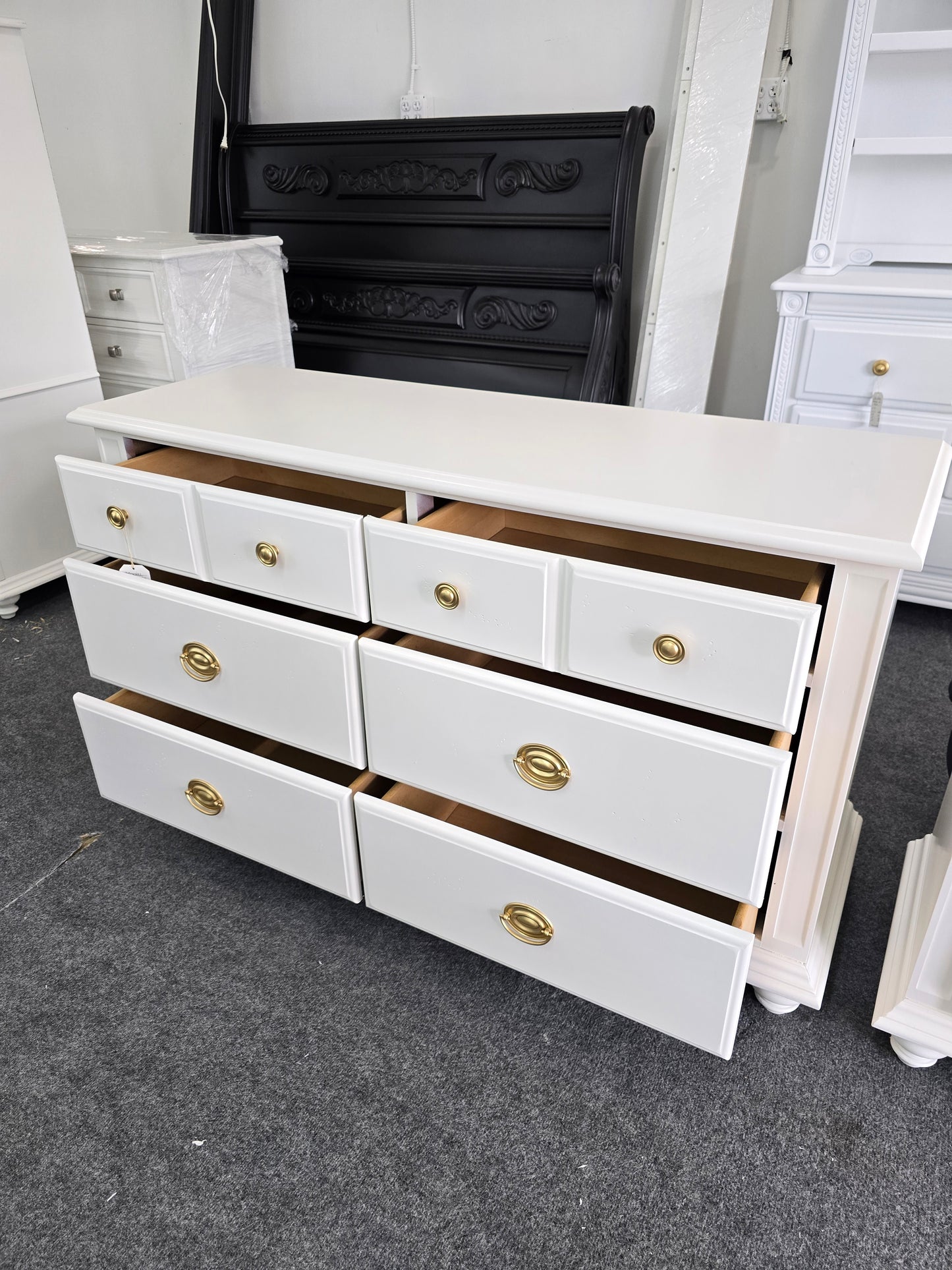 Broyhill off white dresser