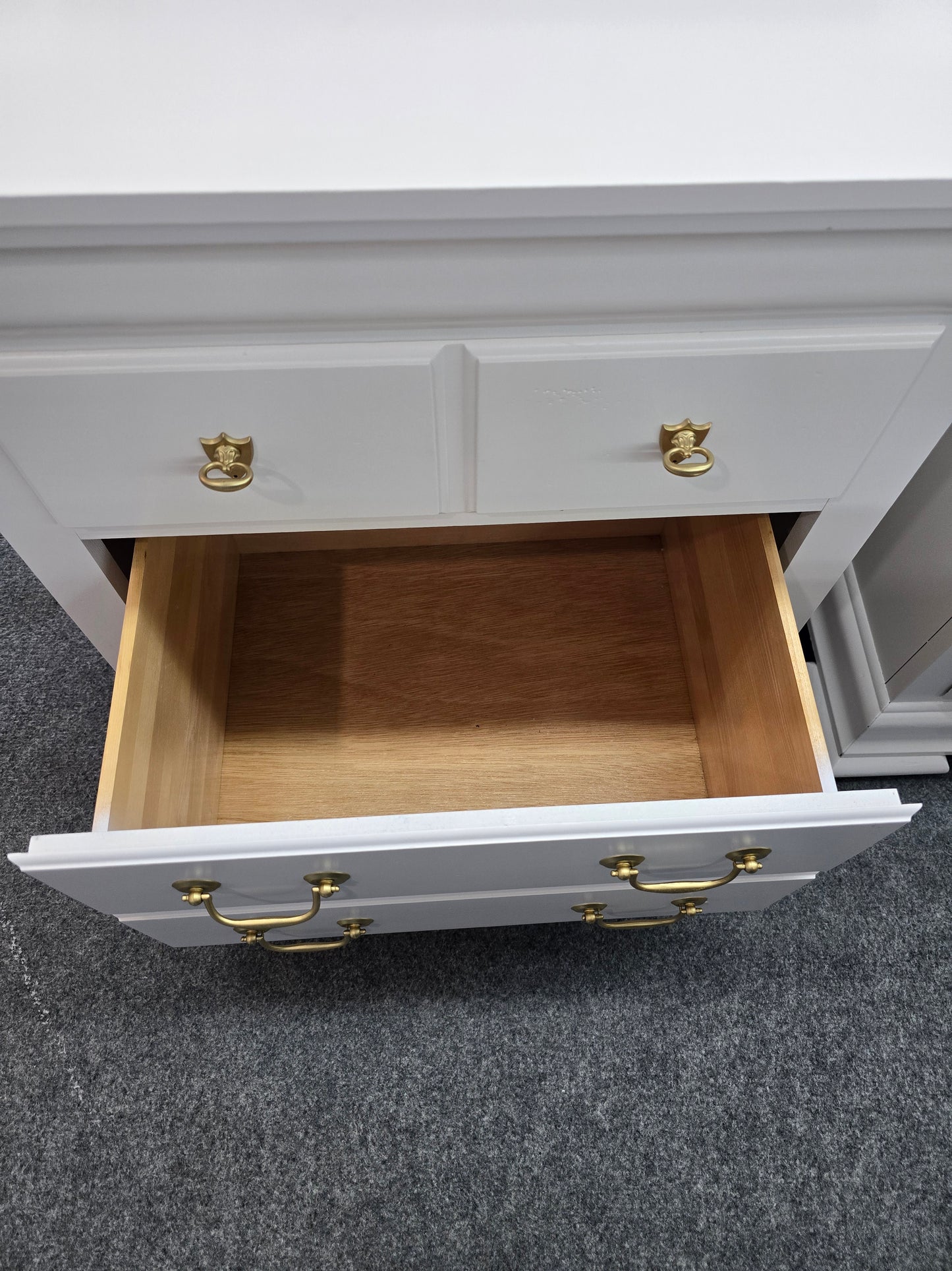 Pennsylvania House pale pink pair of nightstands