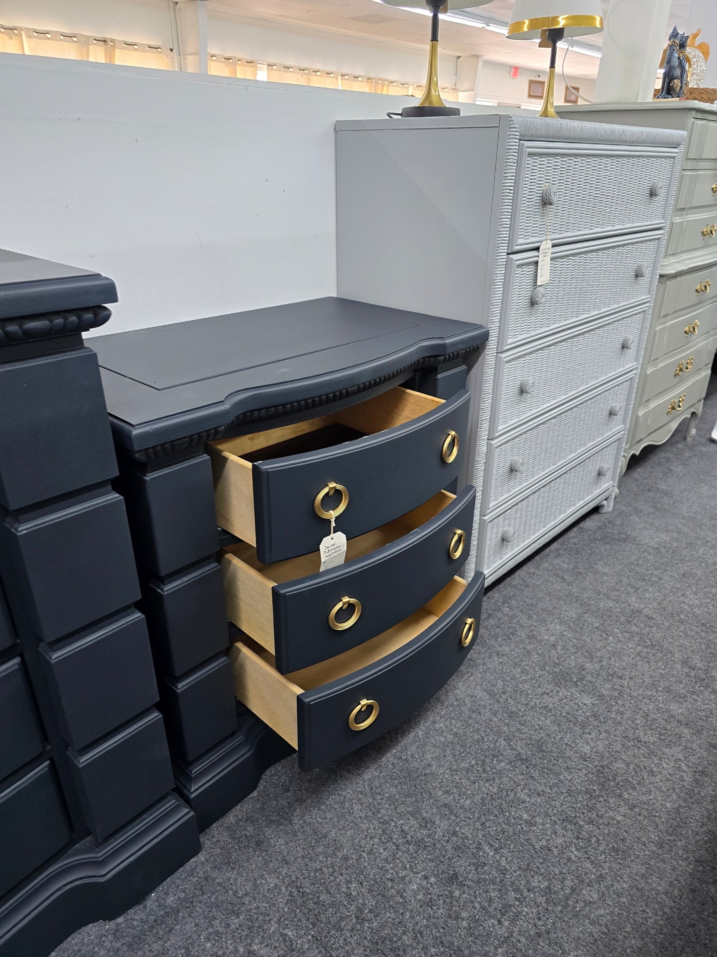 Big inkwell 3 drawers nightstand