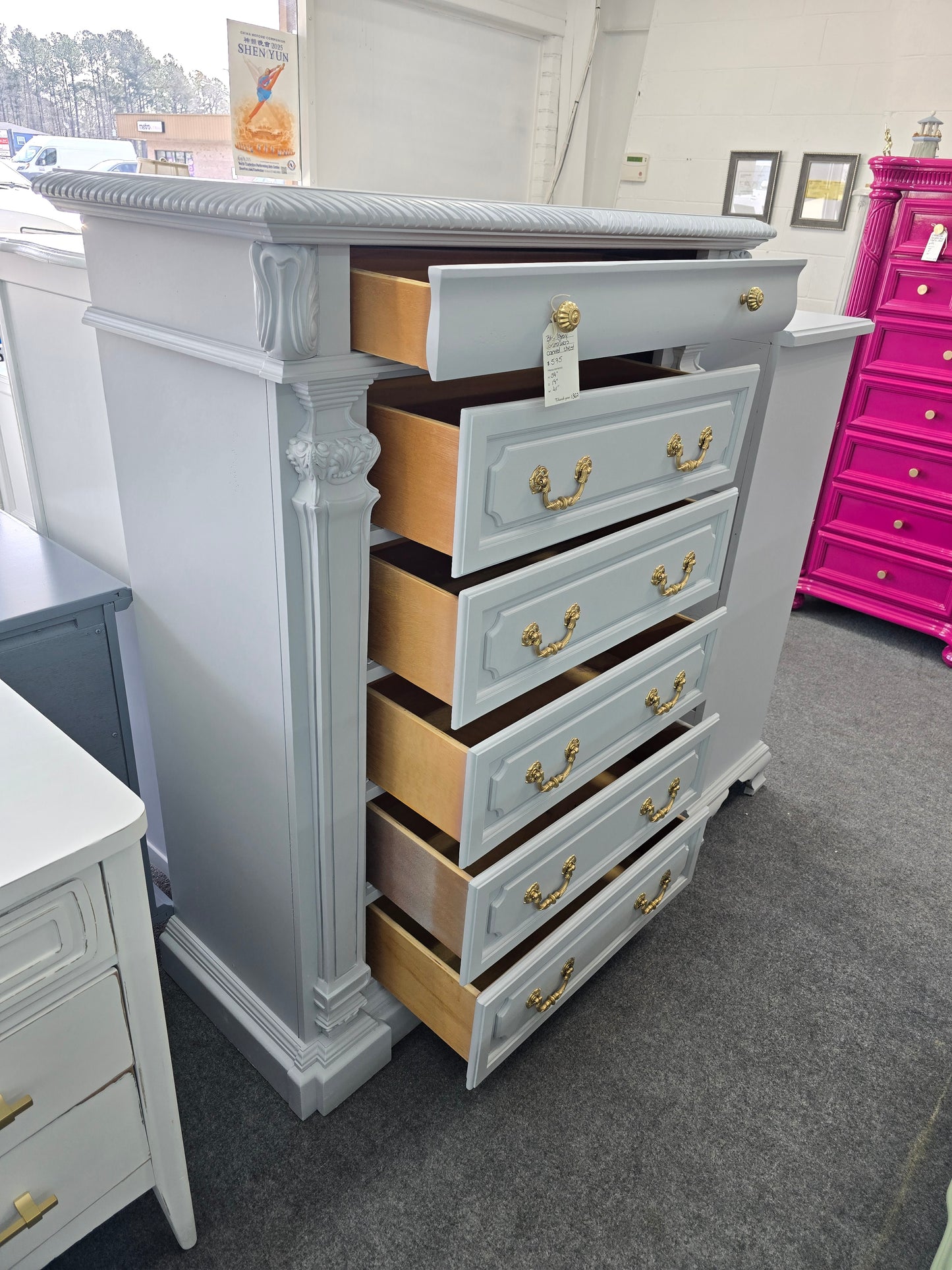 6 drawers light gray chest