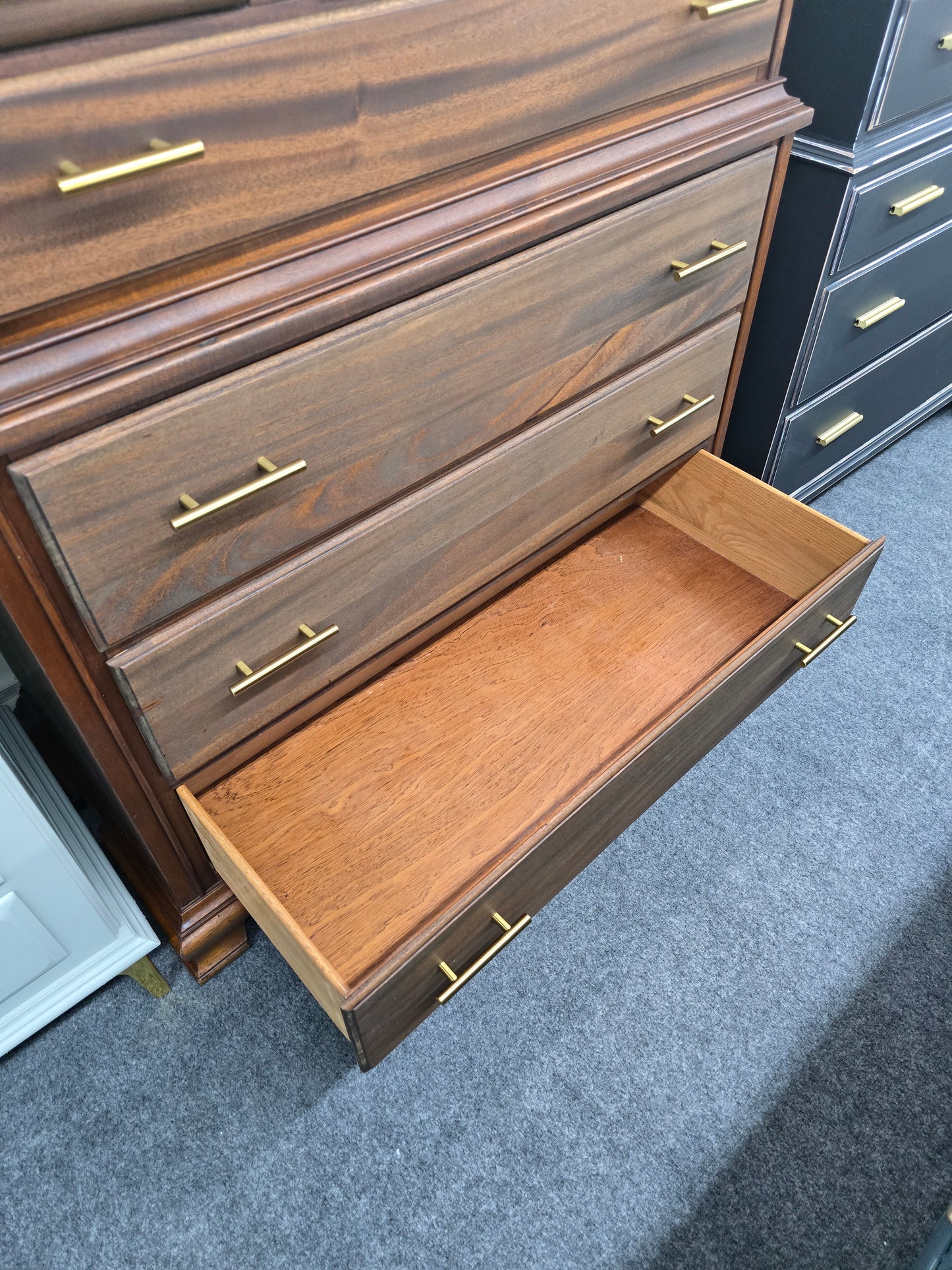 Link Taylor solid wood chest