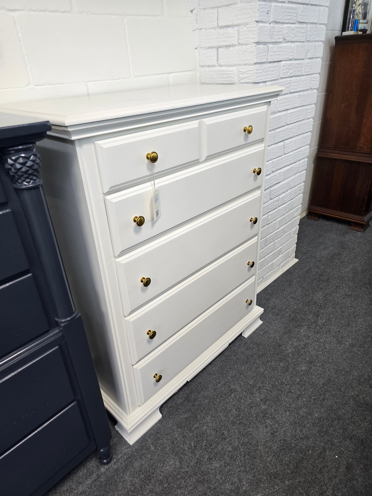 Cute off white Kincaid chest