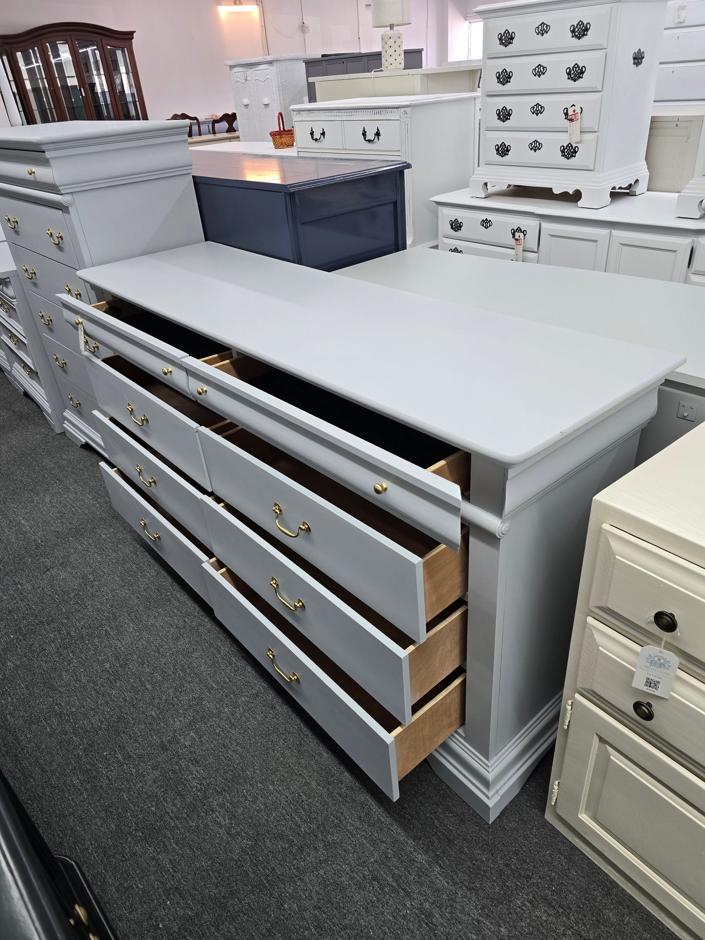 Colezione Europa gray dresser