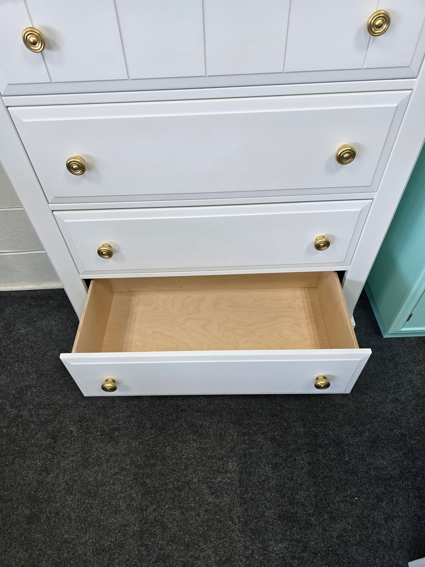 Solid wood white 5 drawers chest