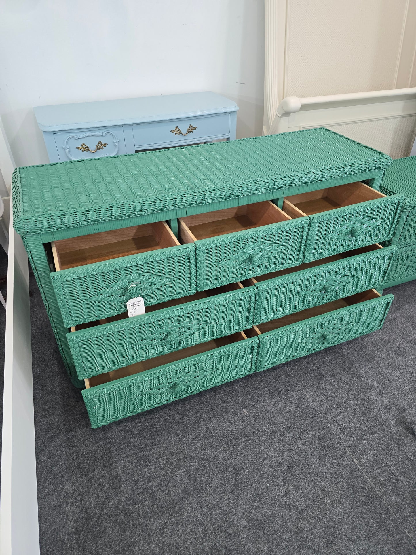 Green wicker 7 drawers dresser