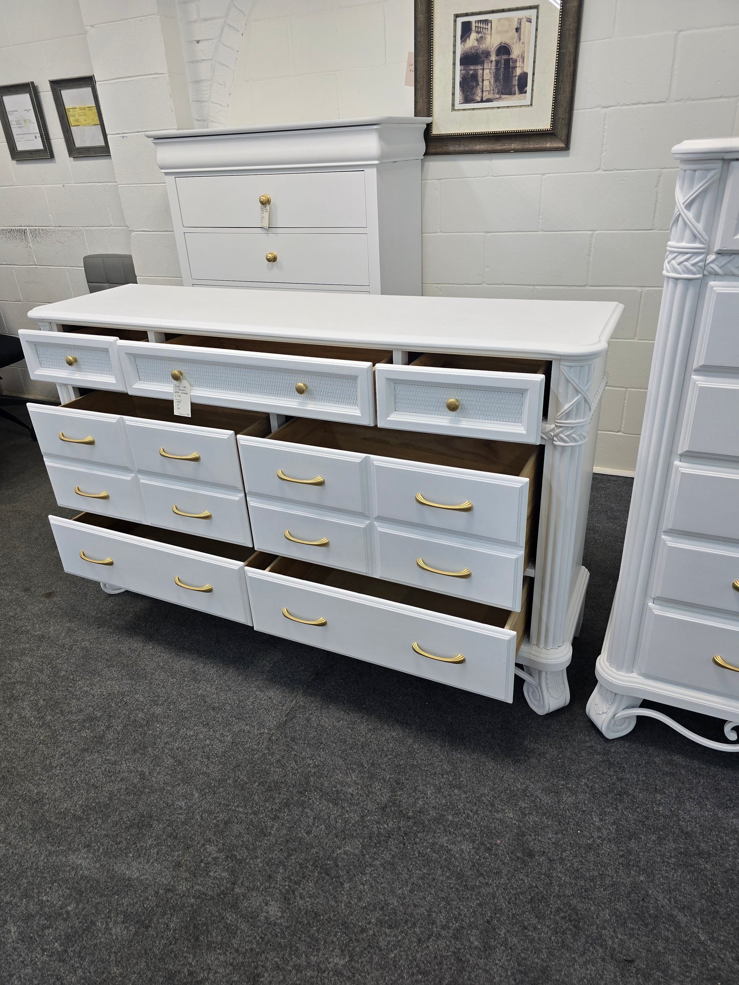 Super cute white 7 drawers dresser