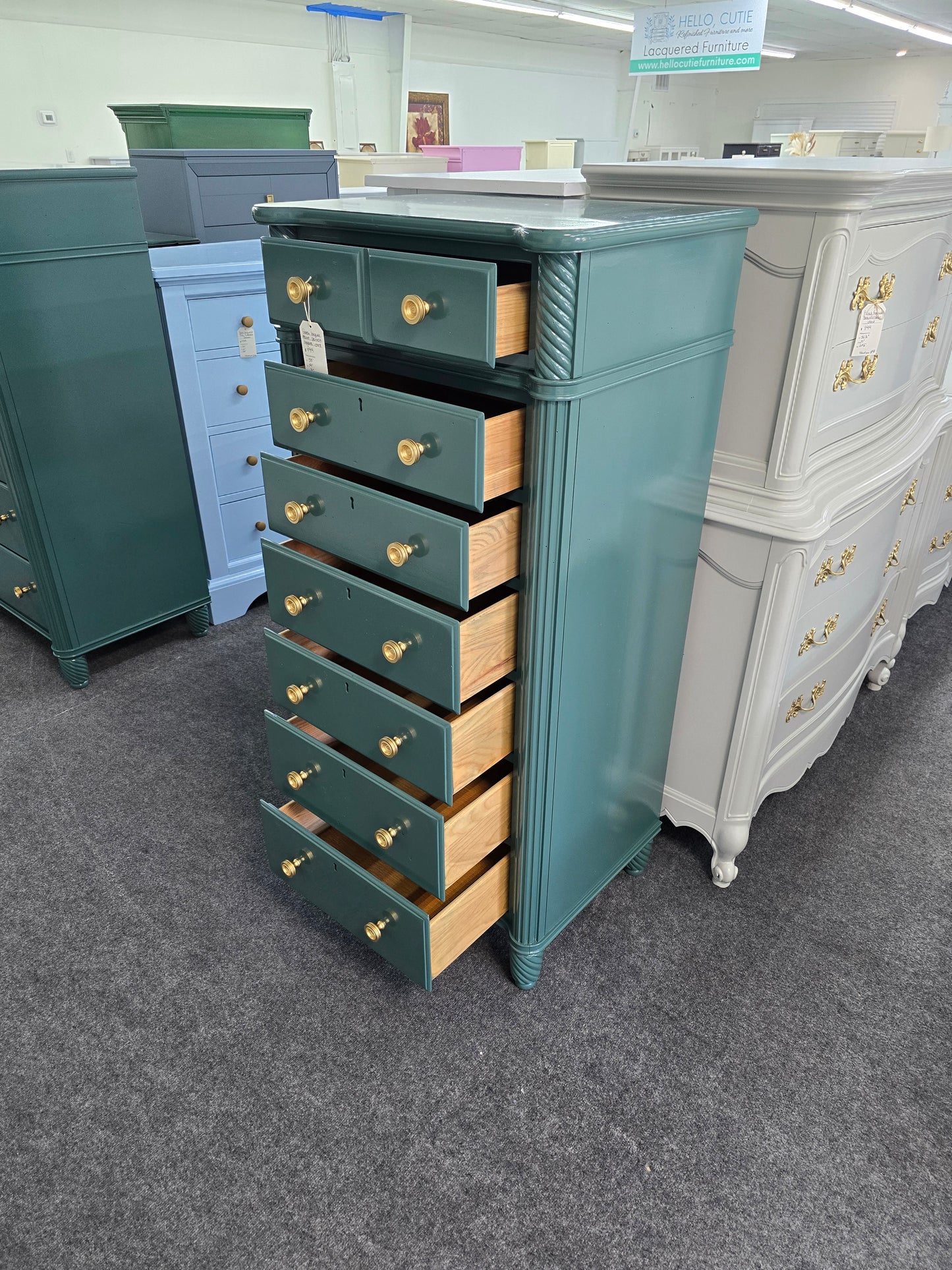 Mount Vernon green lacquered lingerie chest