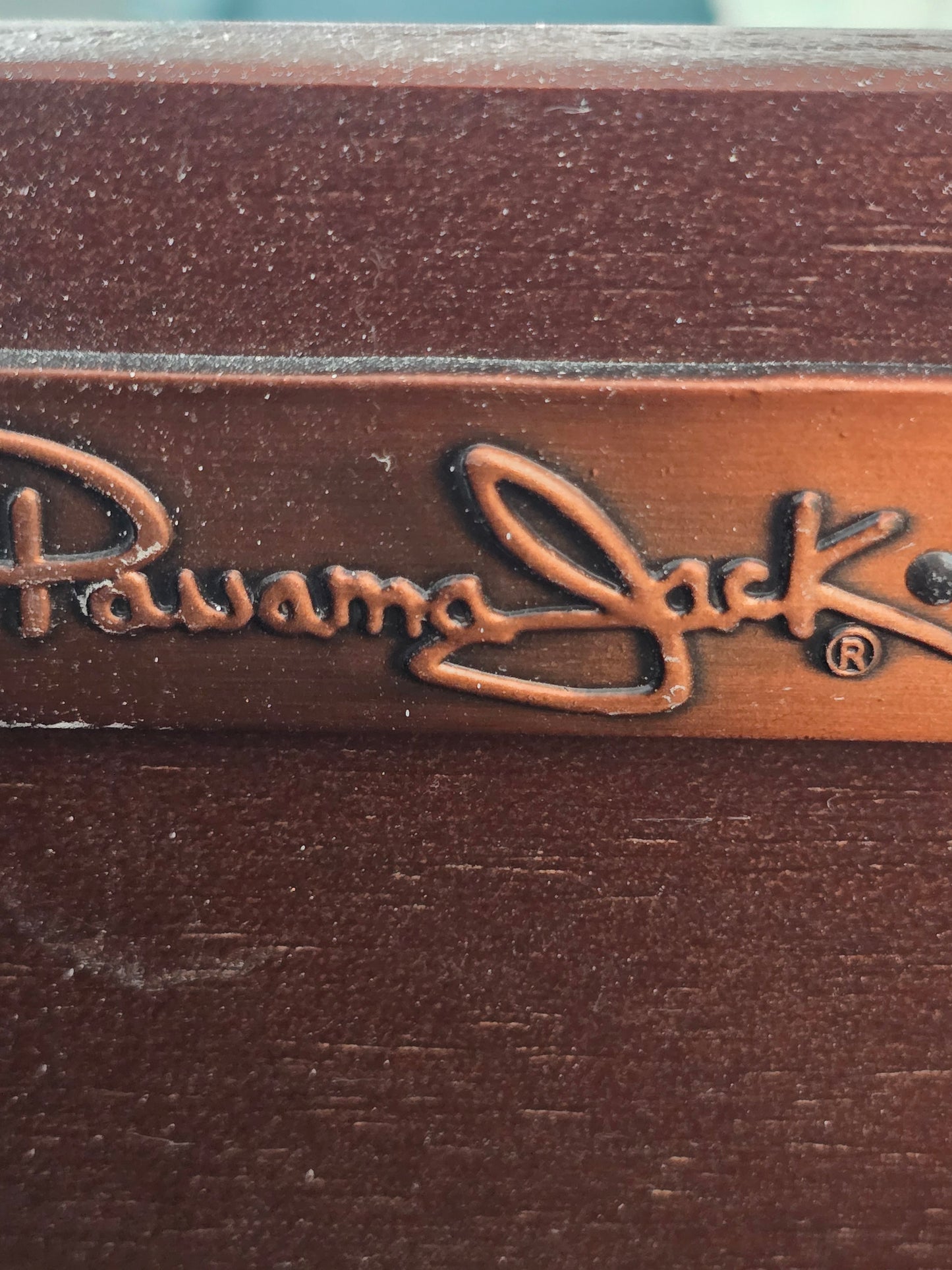 Pawama Jack solid wood cream lacquered pair of nightstands