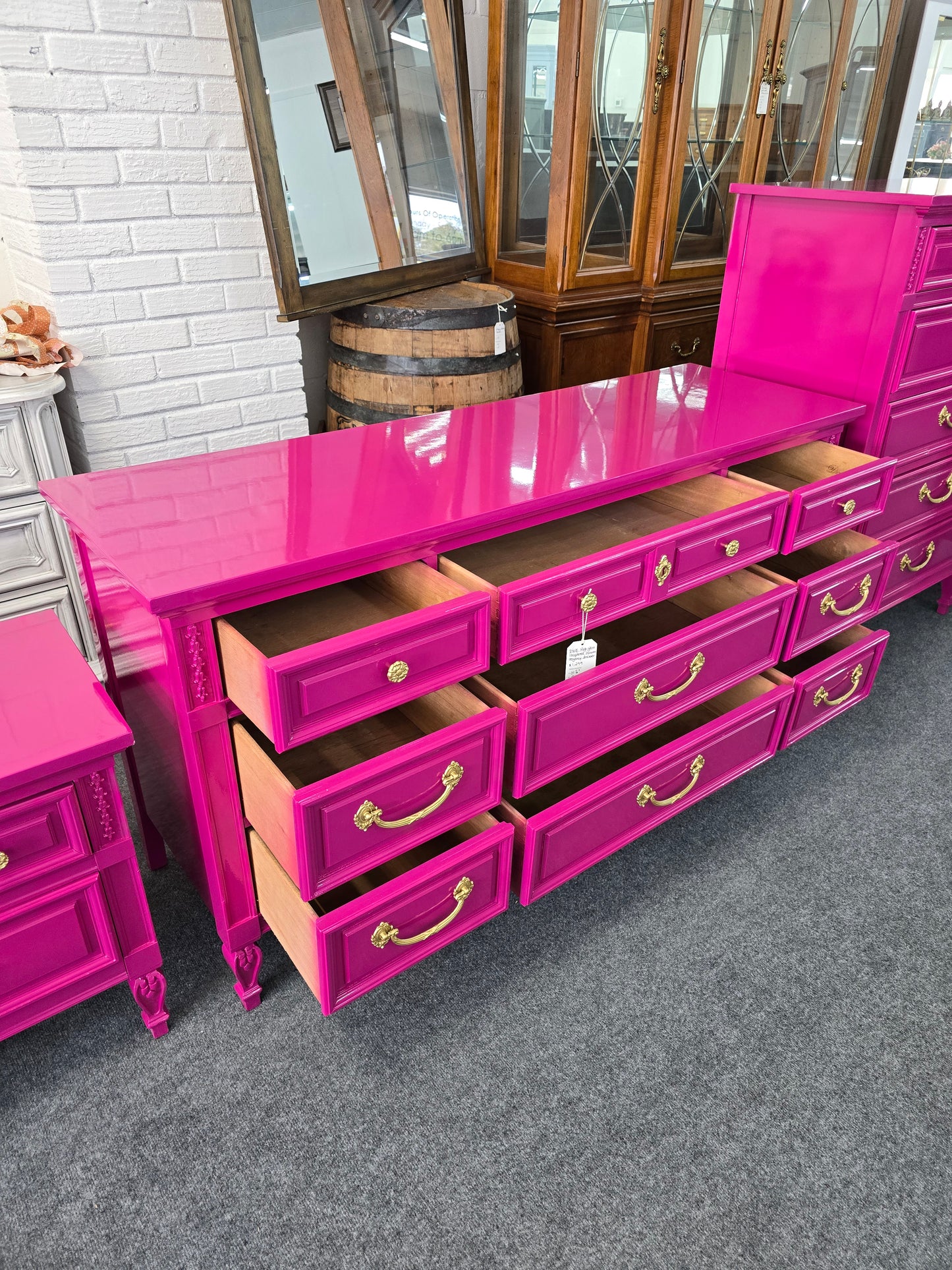 Dixie Regency lacquered high gloss dresser