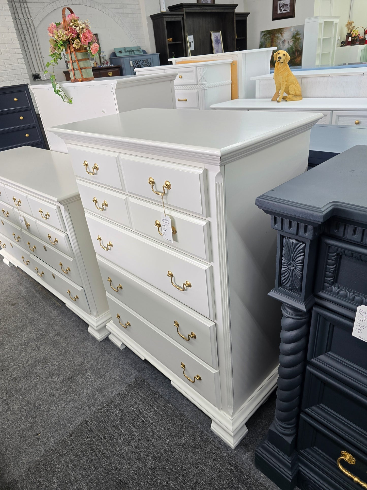 Kincaid solid wood off white chest of drawers