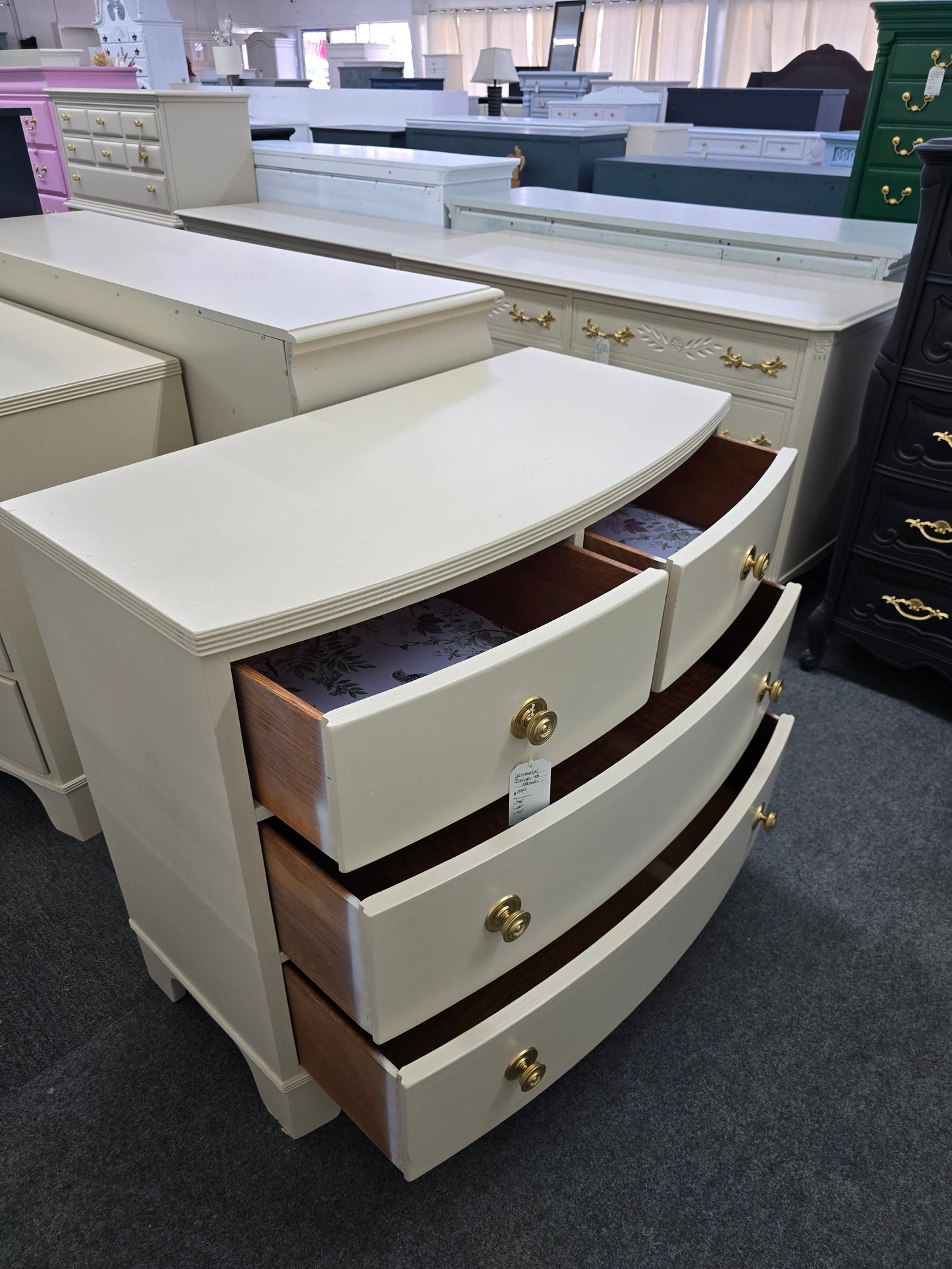 Lexington beige 4 drawers dresser