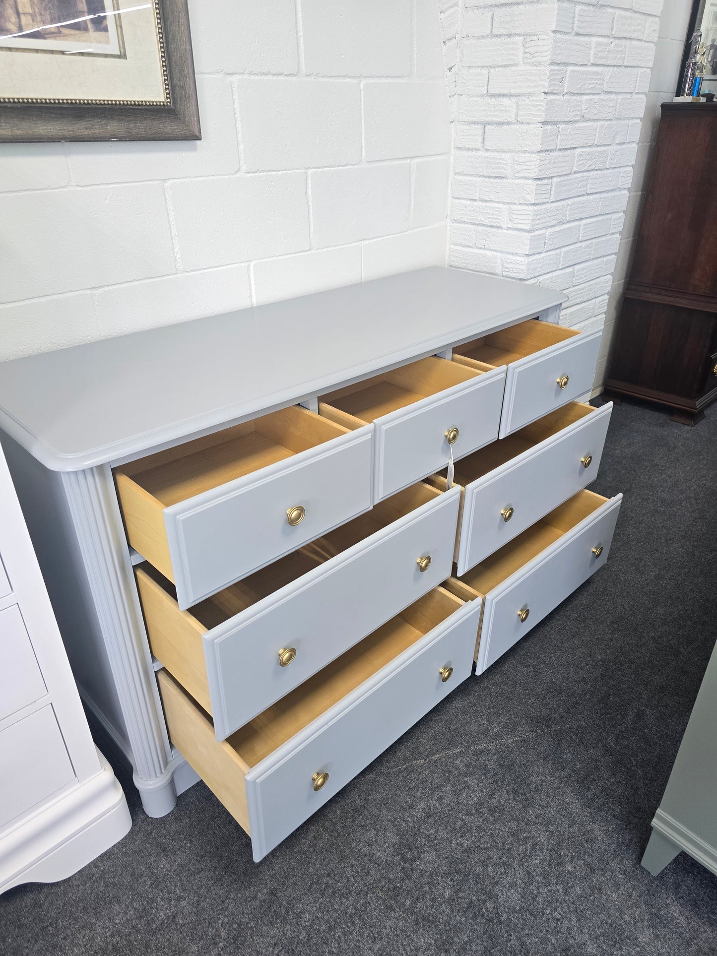 CAPRETTI solid wood gray dresser
