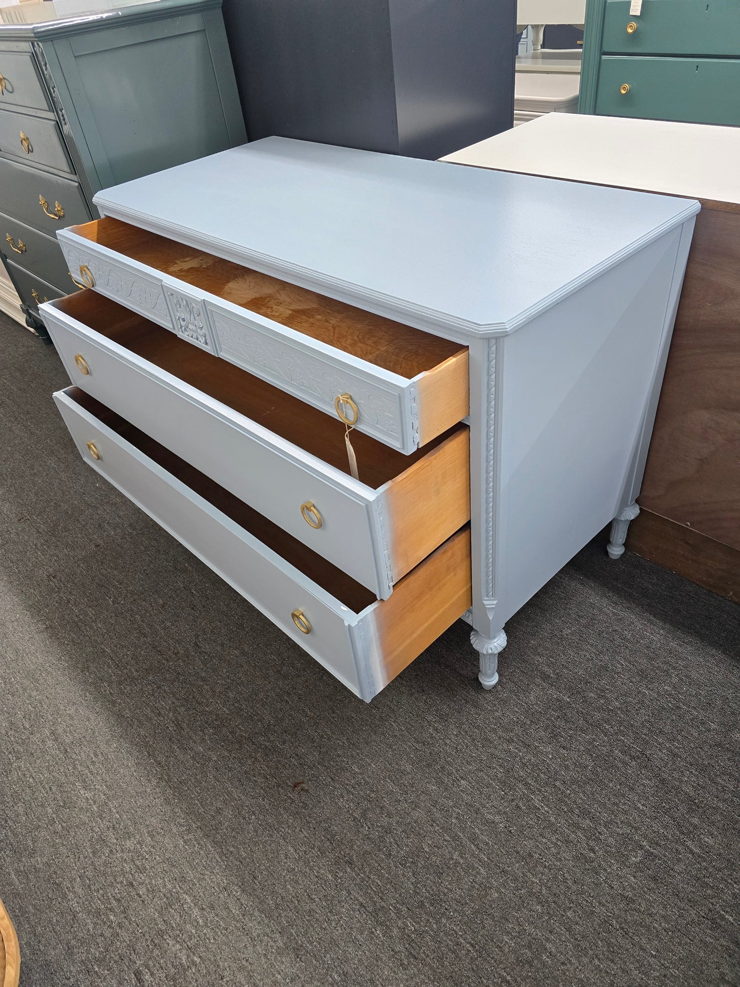 Antique blue 3 drawers dresser