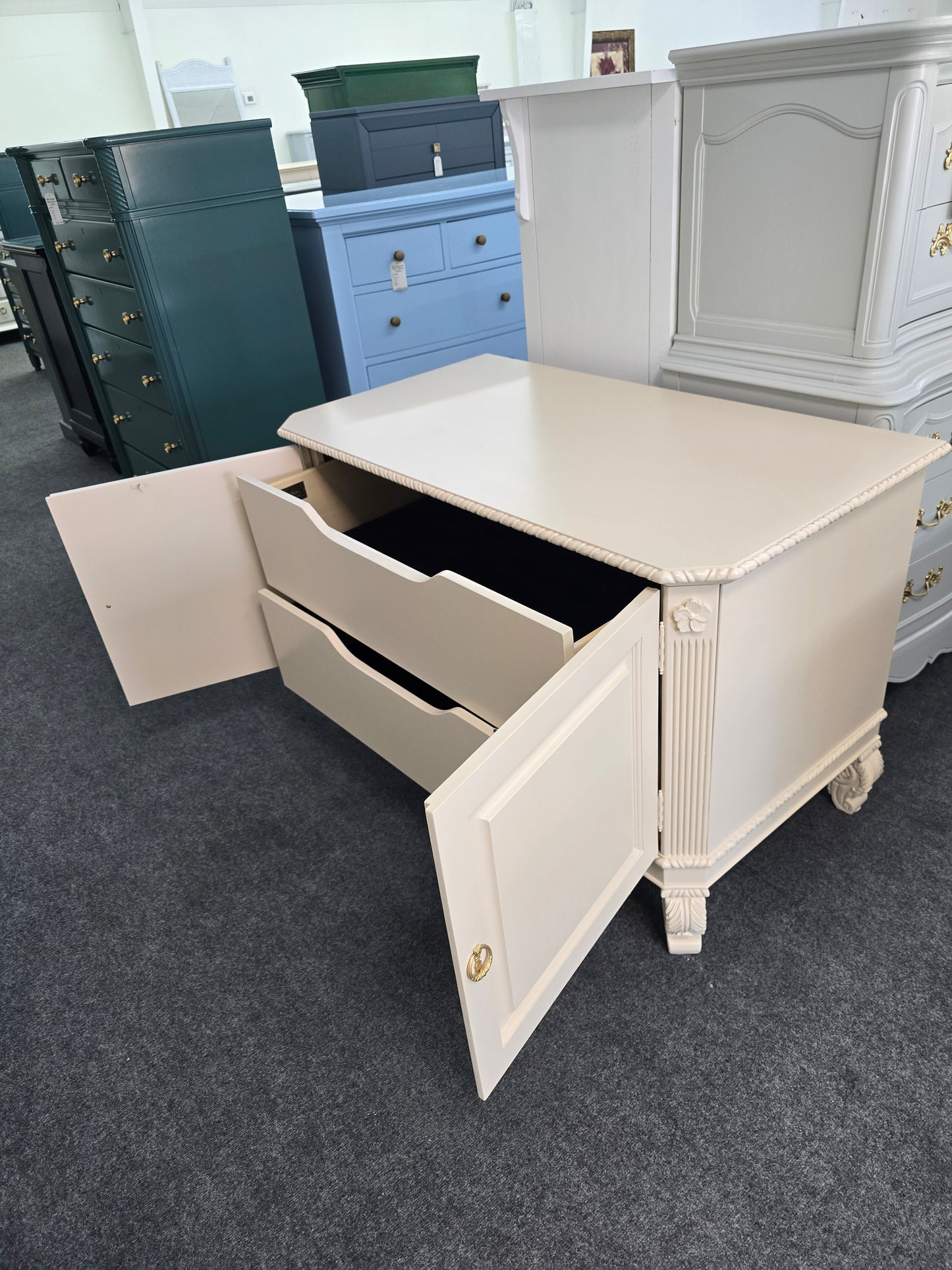 Riviera 2 drawers beige dresser