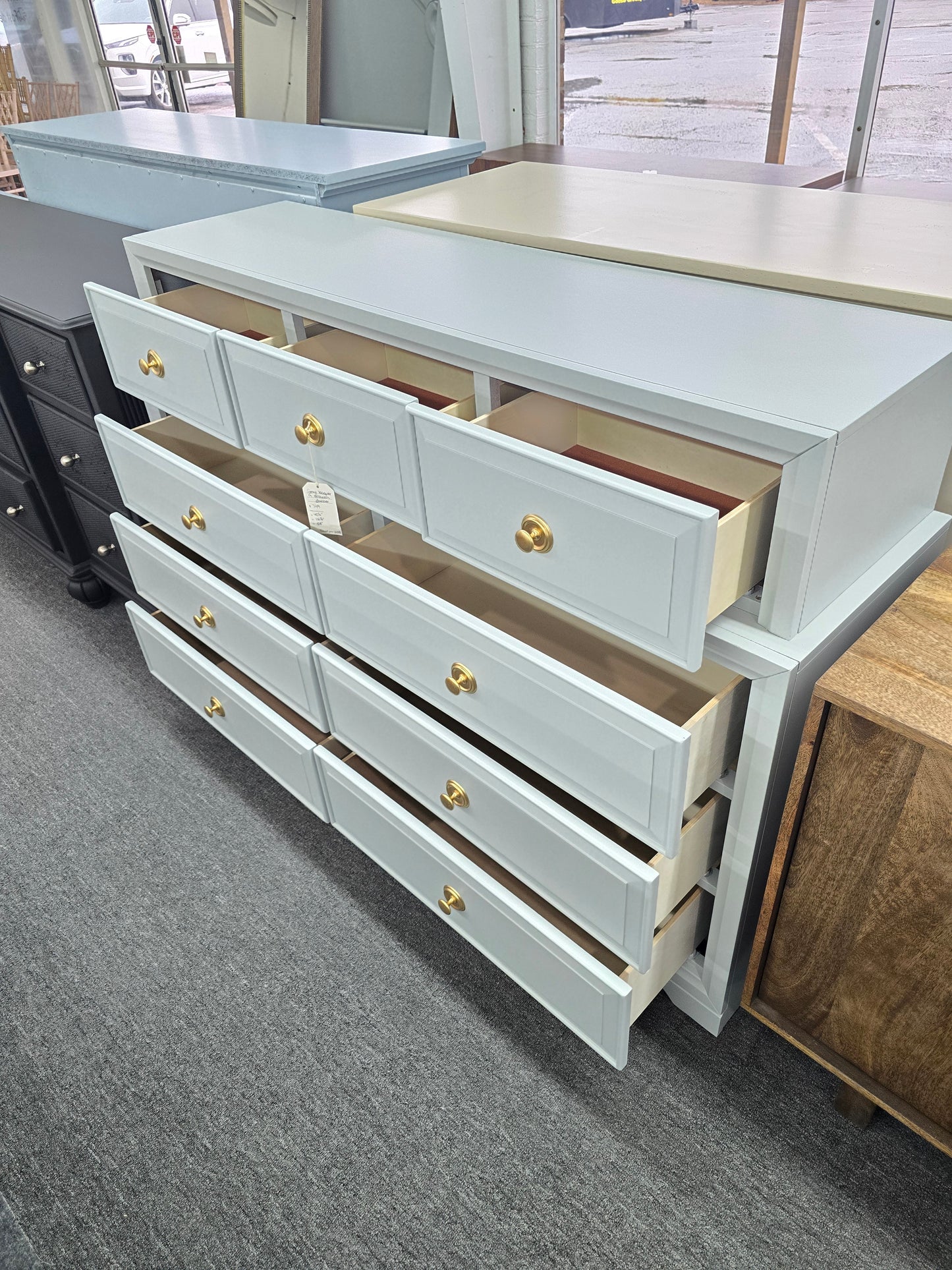 Gray 9 drawers lacquered dresser