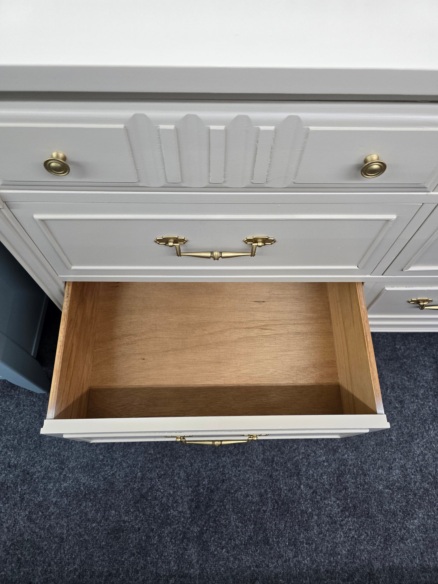 Solid wood Bassett beige Regency dresser