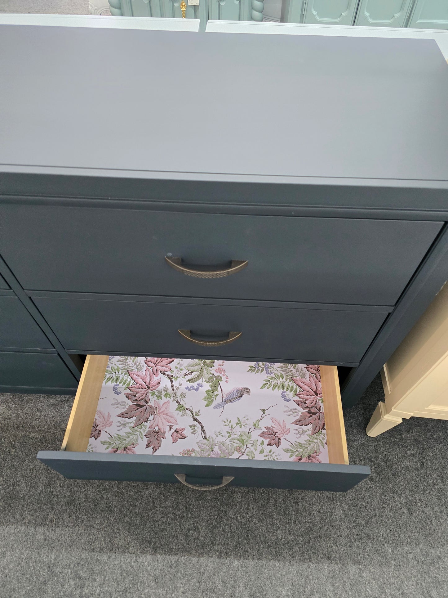6 drawers inkwell dresser