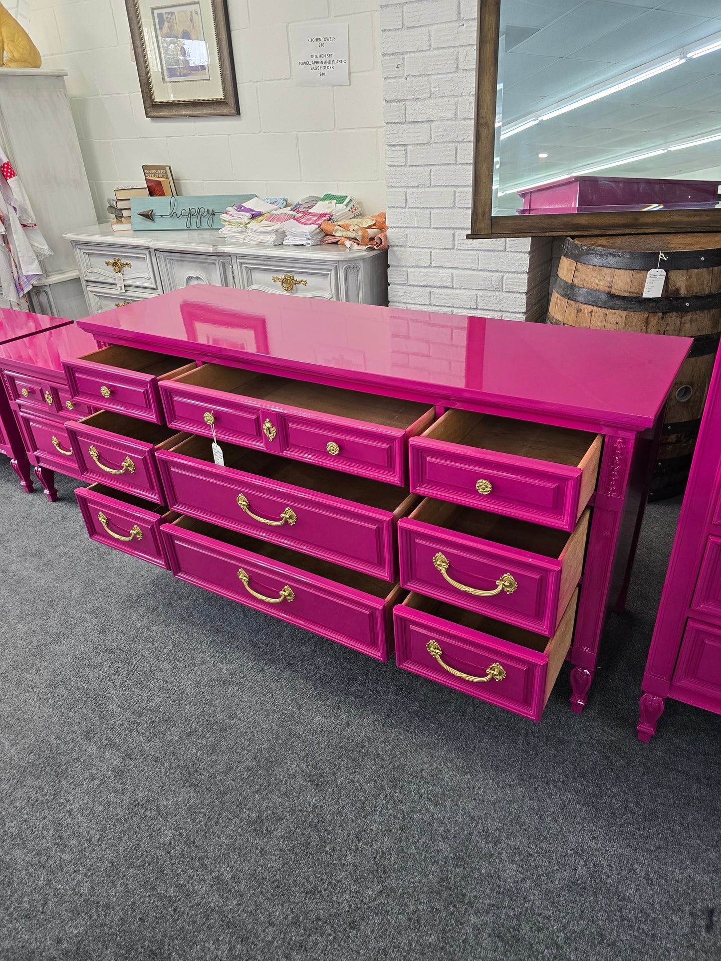 Dixie Regency lacquered high gloss dresser