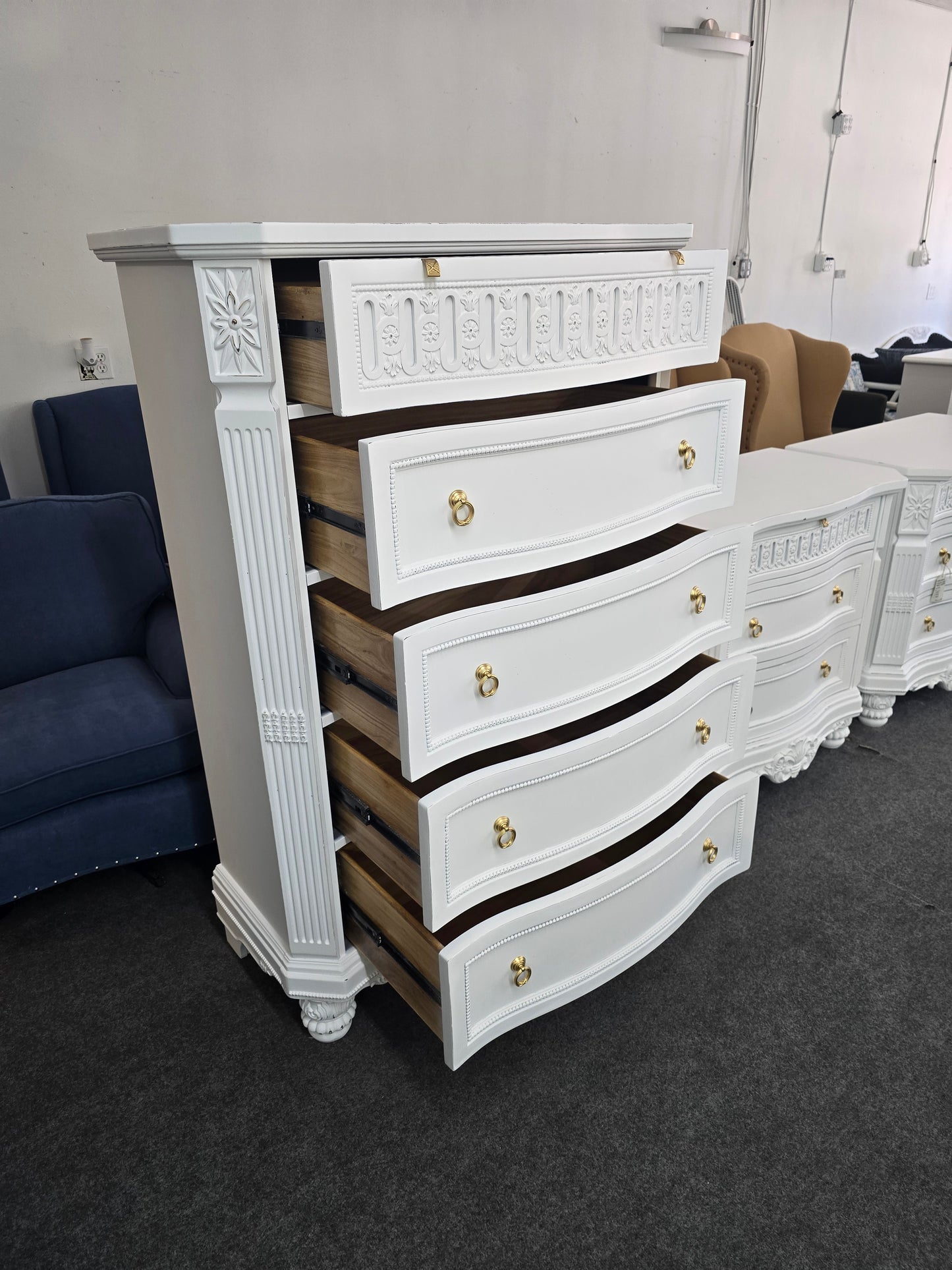 Gorgeous white Distressed lacquered chest