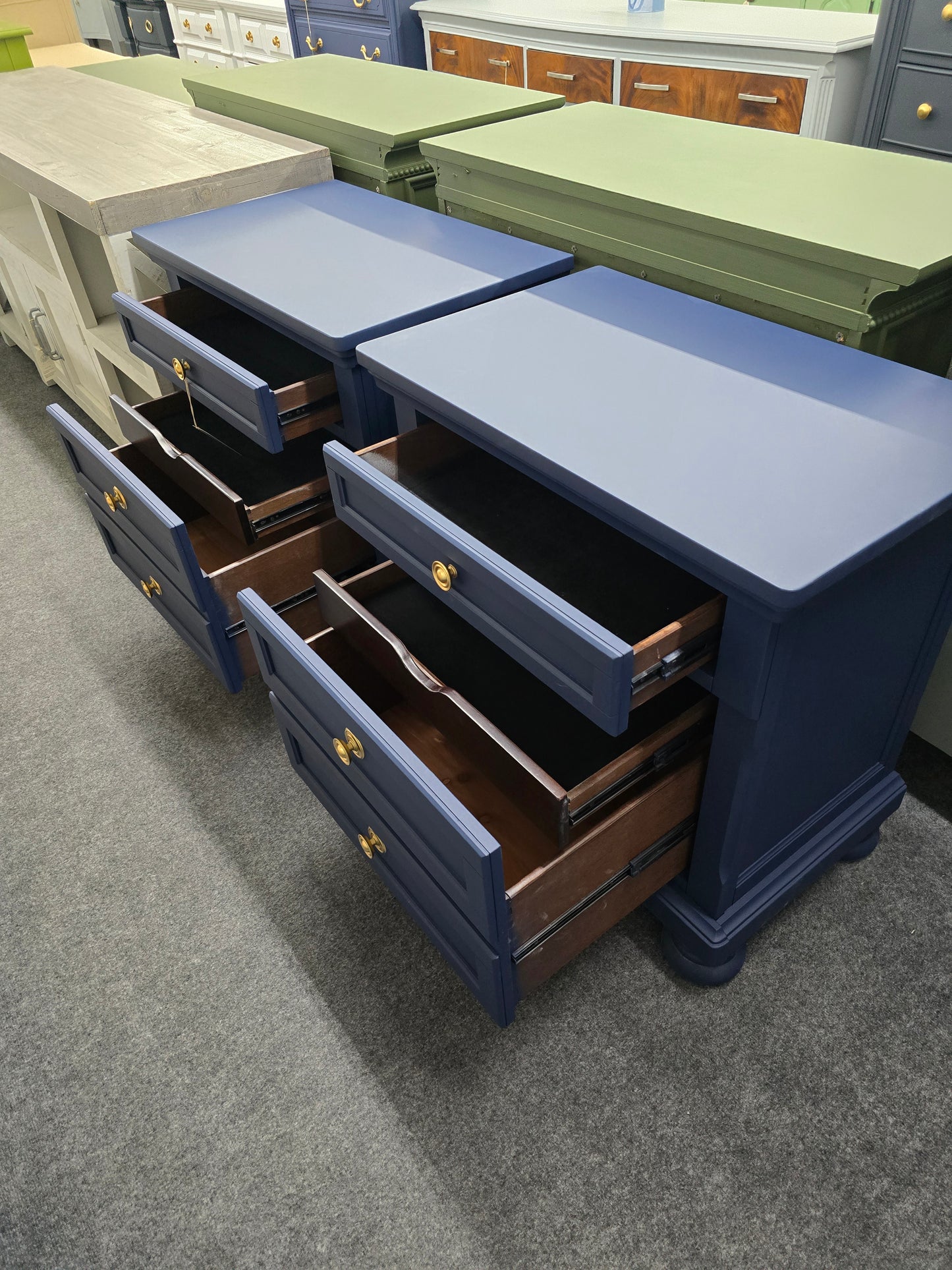 Naval pair of nightstands