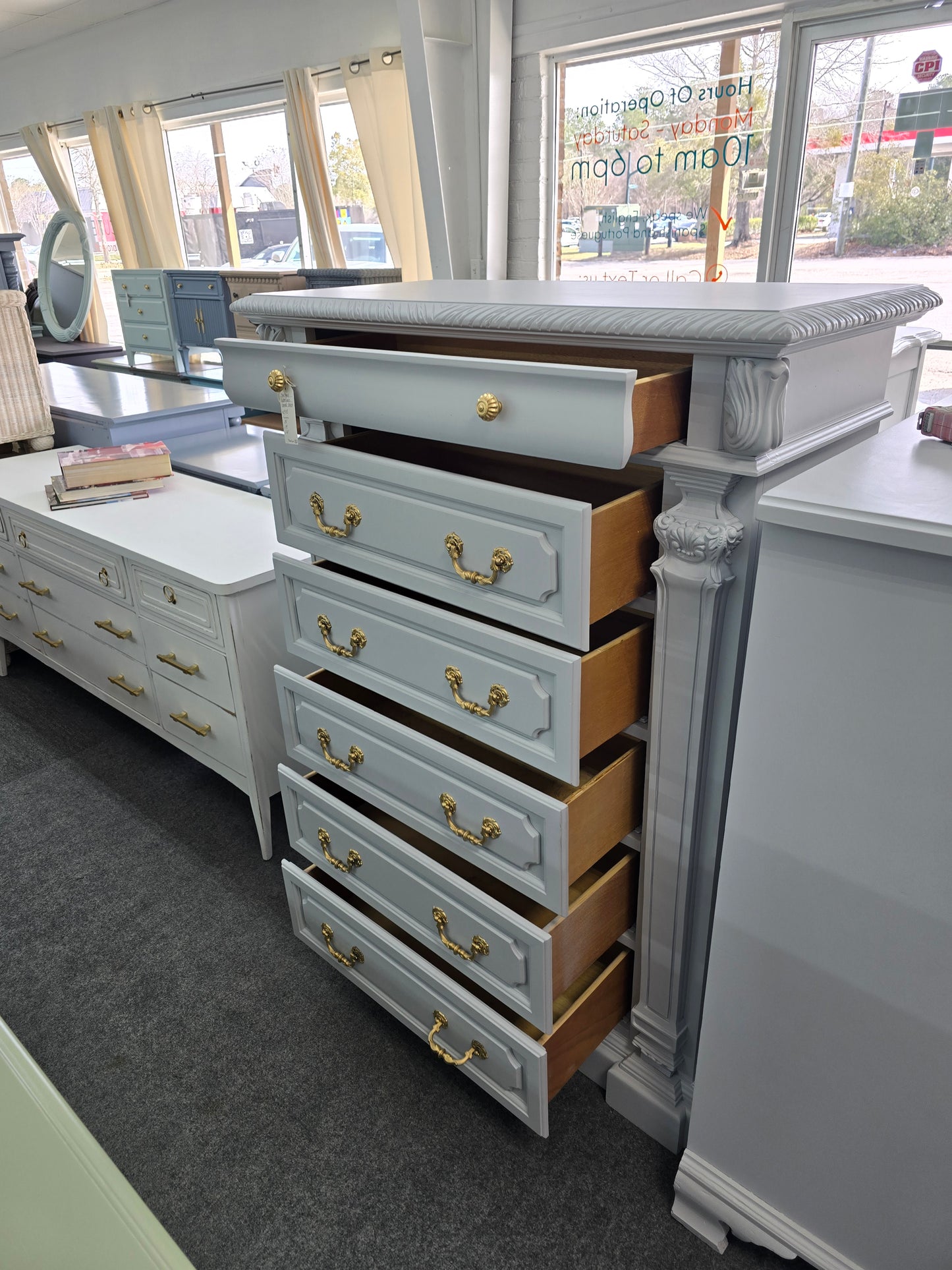 6 drawers light gray chest