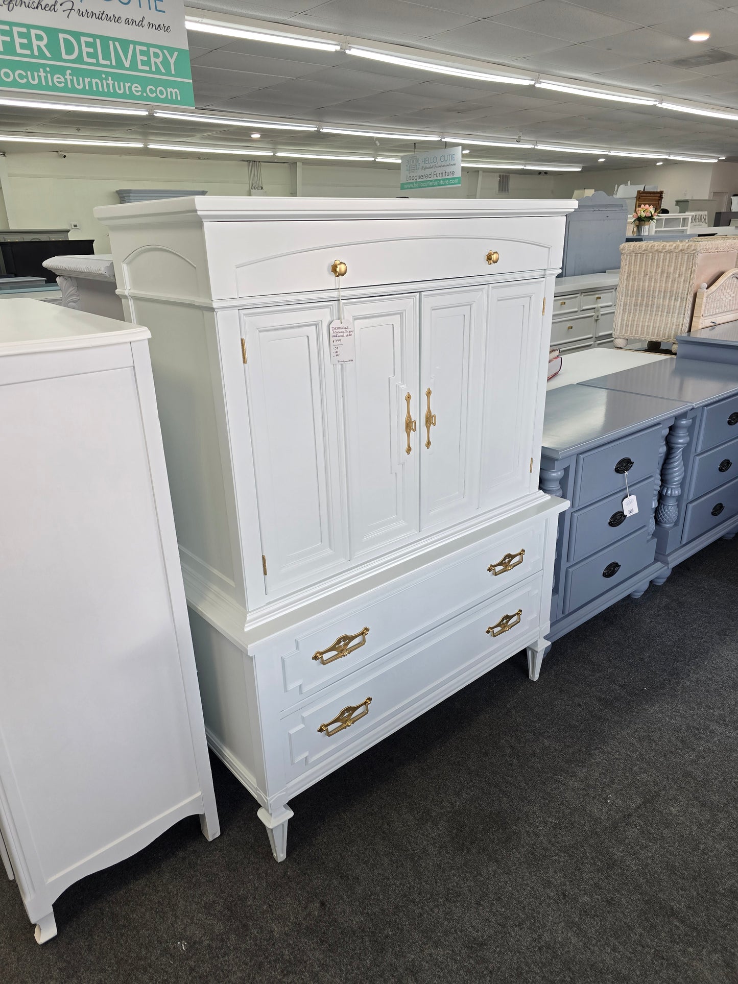 Thomasville Regency white lacquered chest
