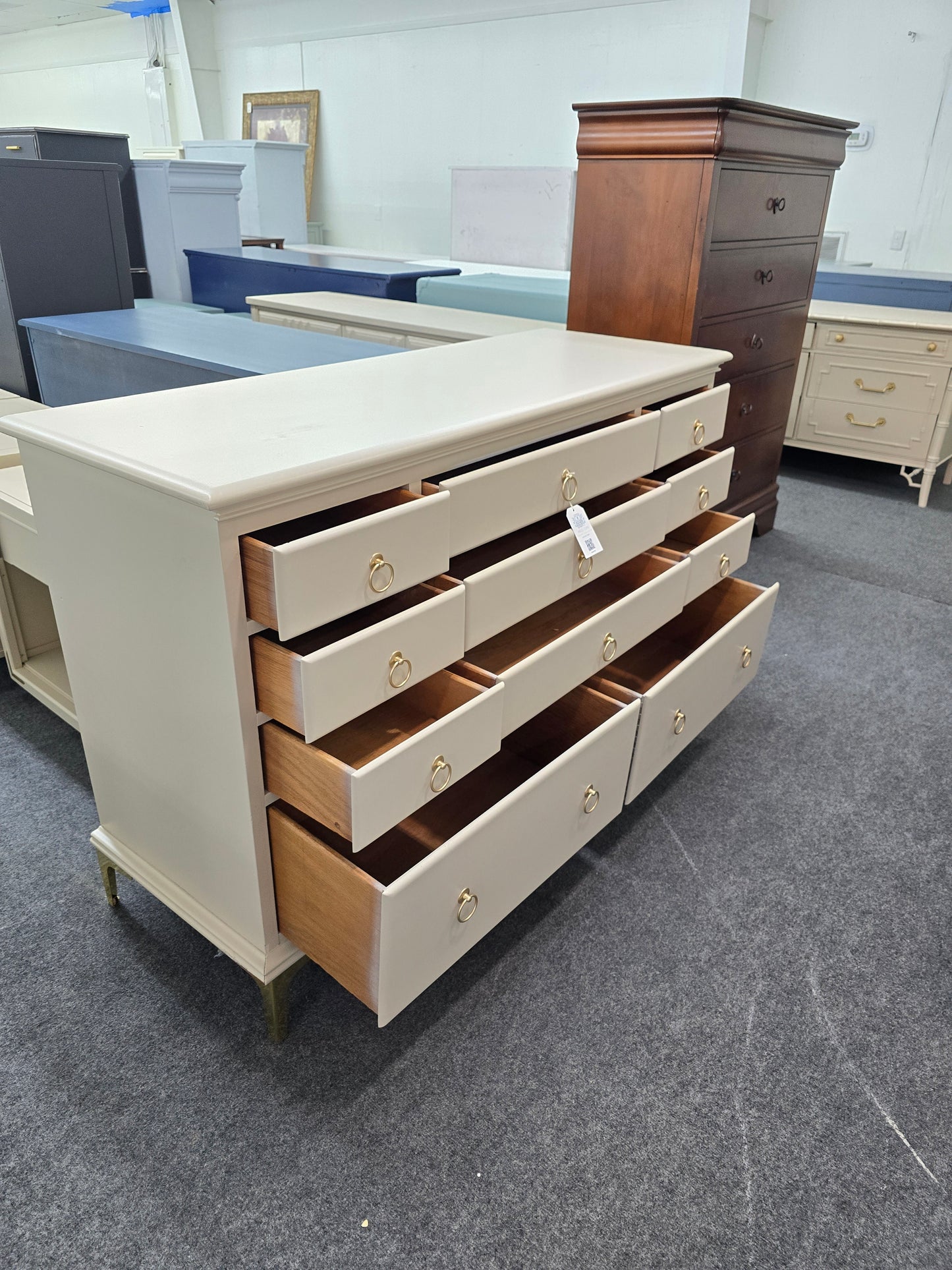 Solid wood beige 11 drawers dresser