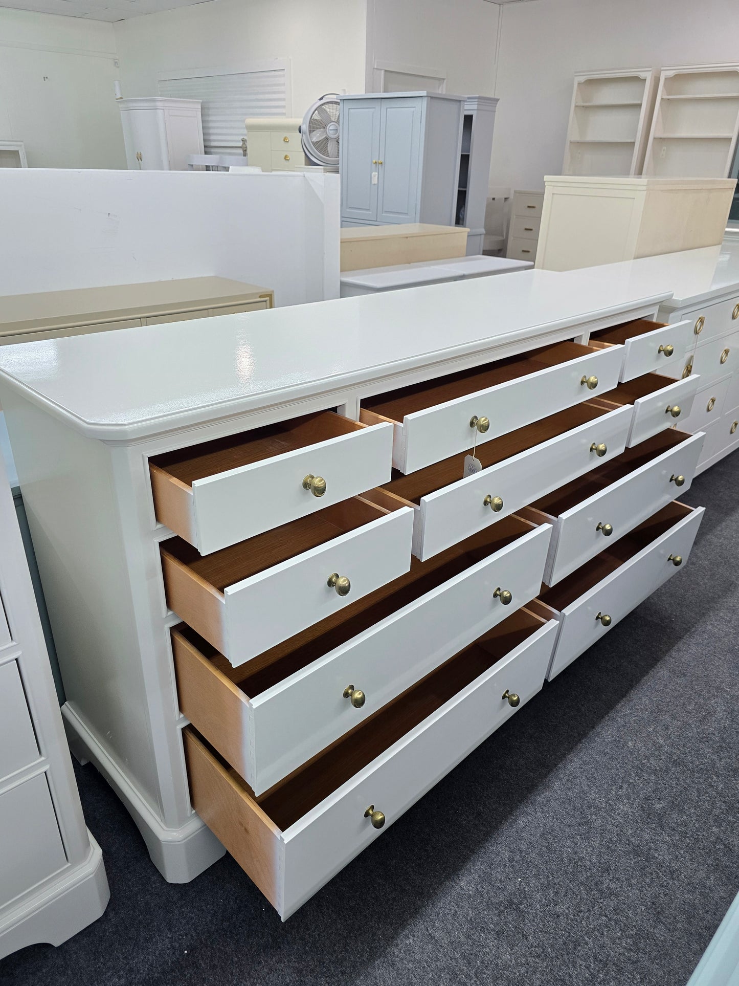 Thomasville alabaster lacquered dresser