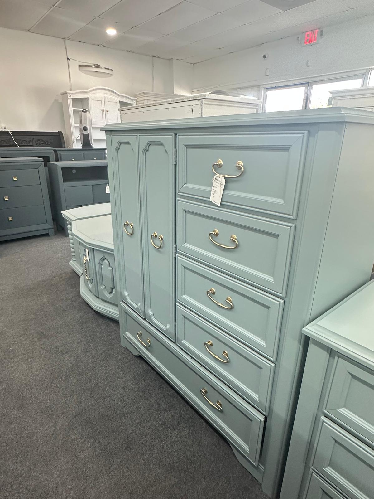 Broyhill teal chest/armoir3