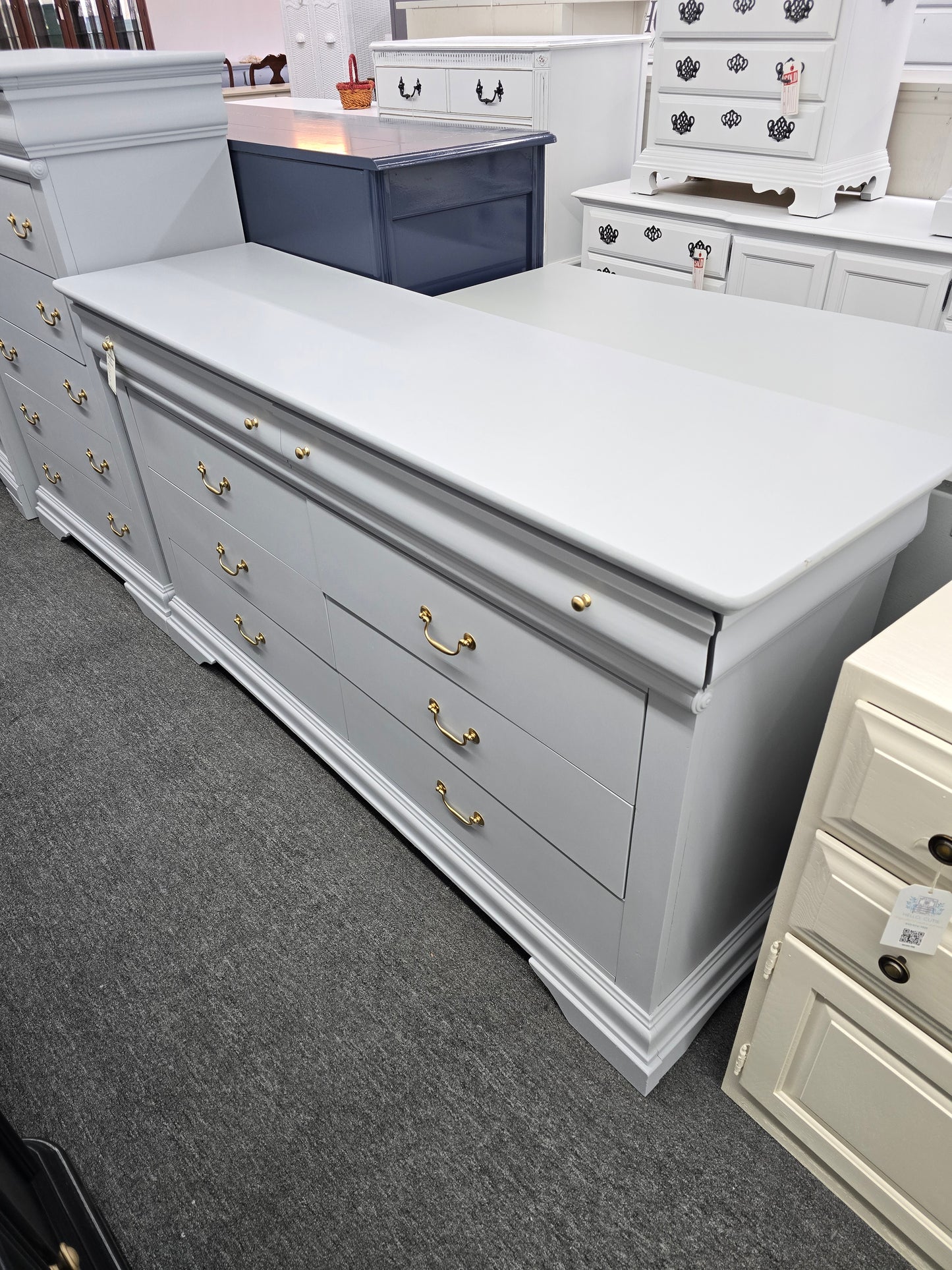 Colezione Europa gray dresser