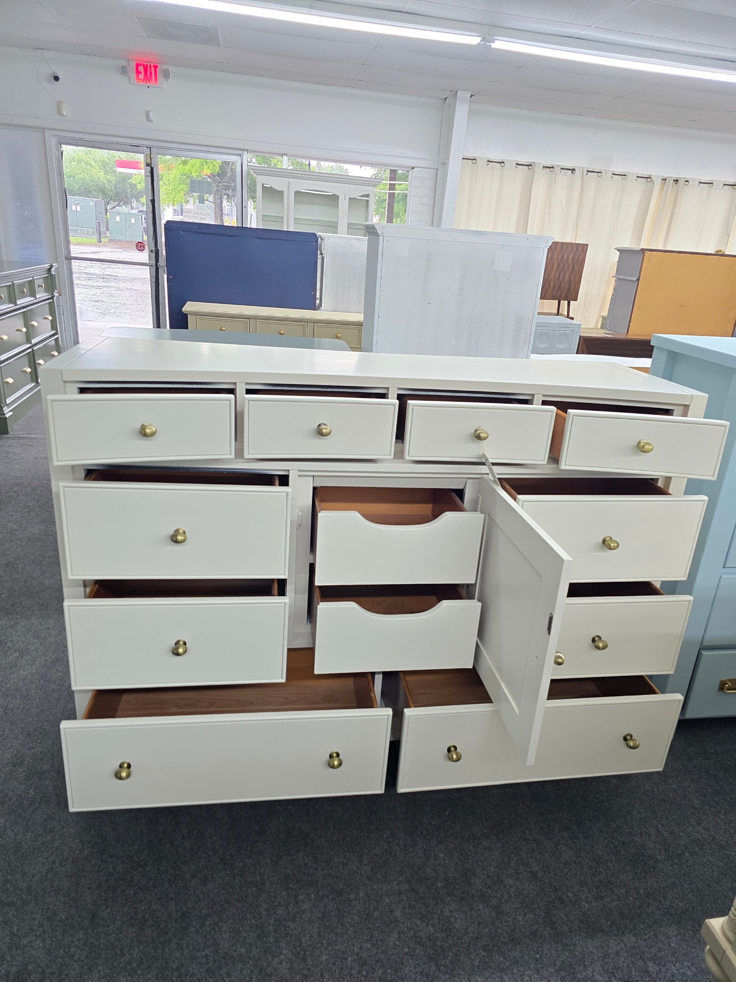 American signature off white dresser