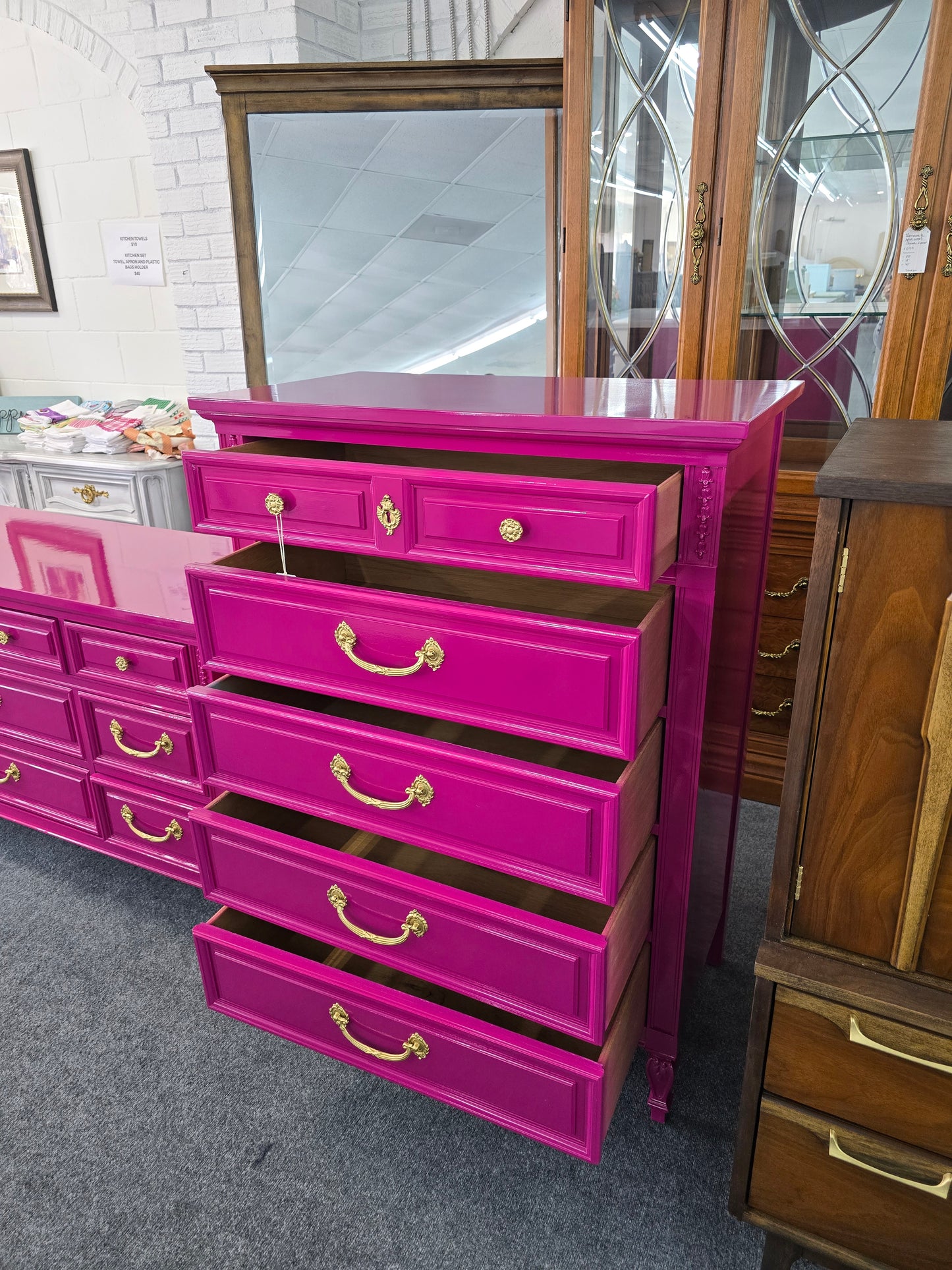 Dixie Regency lacquered high gloss chest
