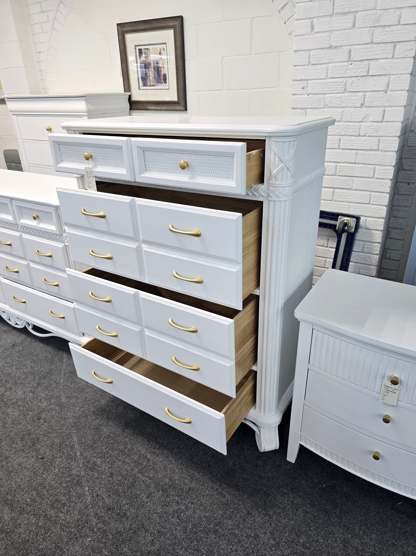 Super cute white 4 drawers chest