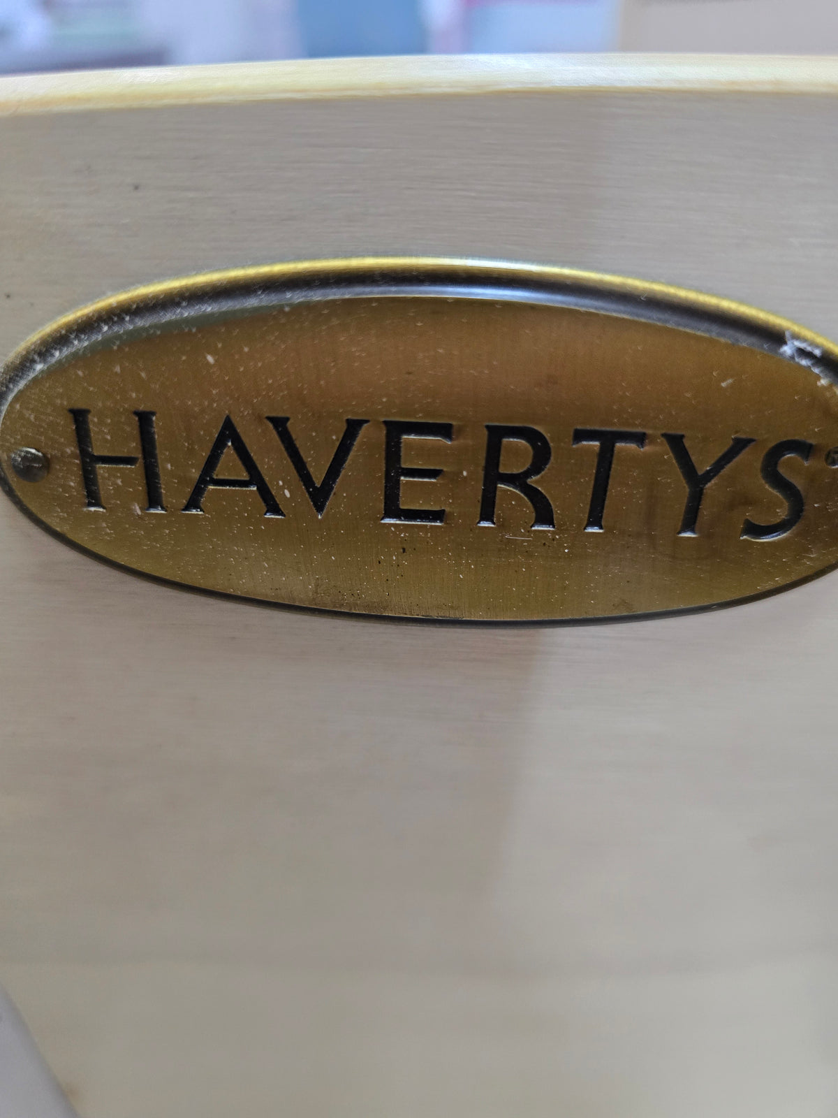 Havertys beige lacquered 9 drawers dresser