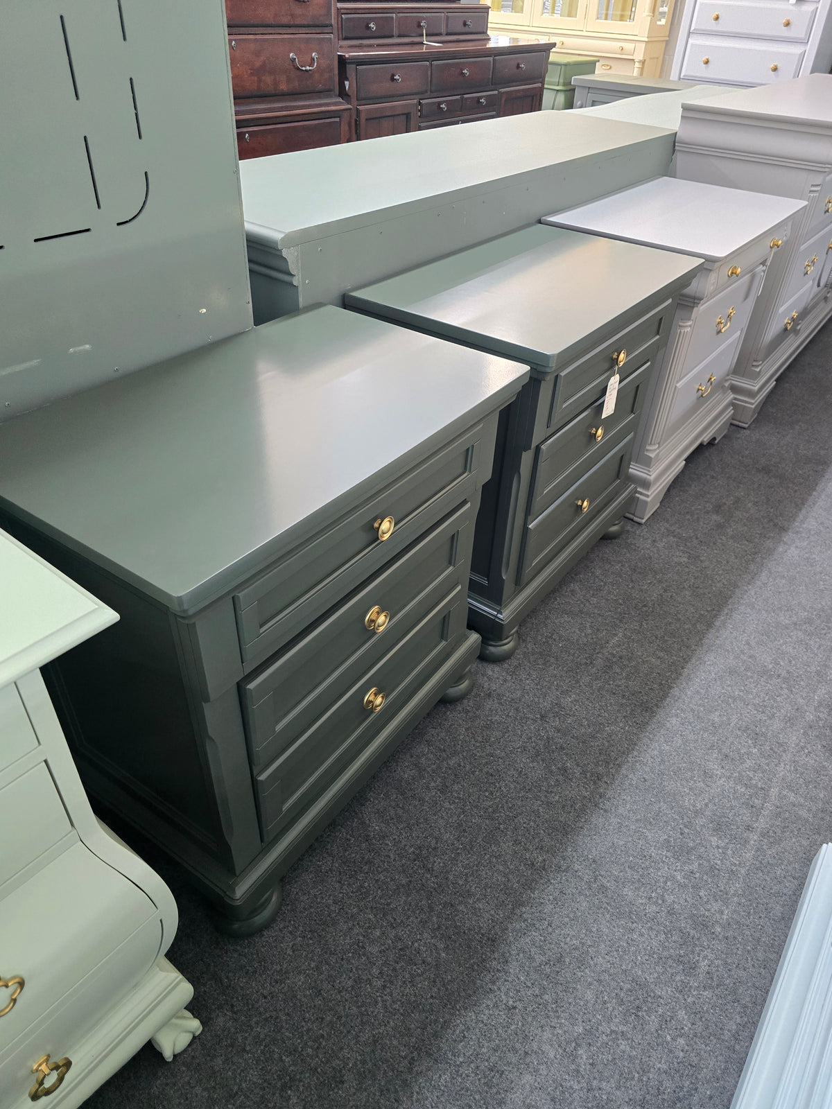 Green lacquered pair of nightstands