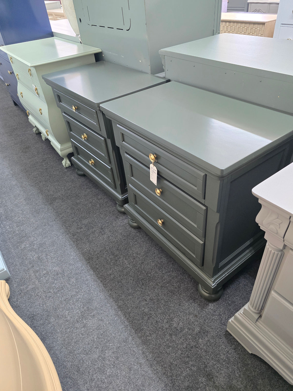 Green lacquered pair of nightstands