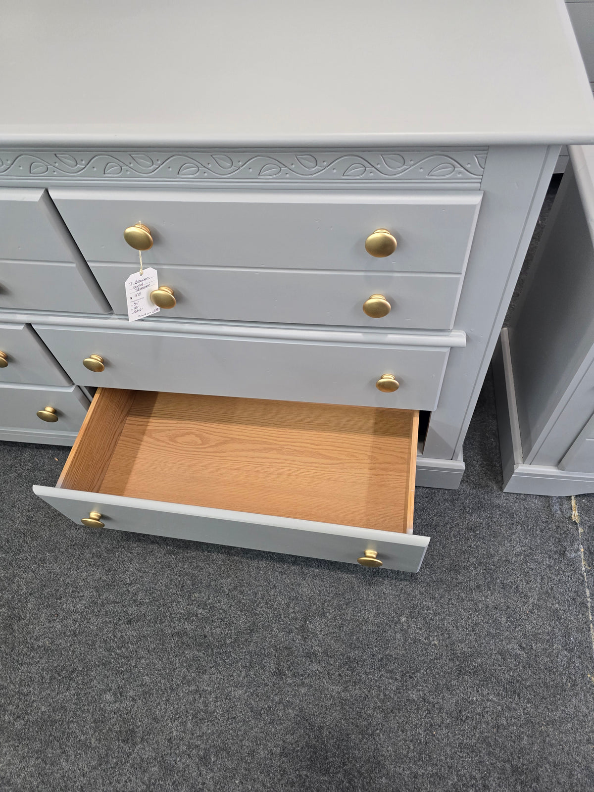 7 drawers gray long dresser