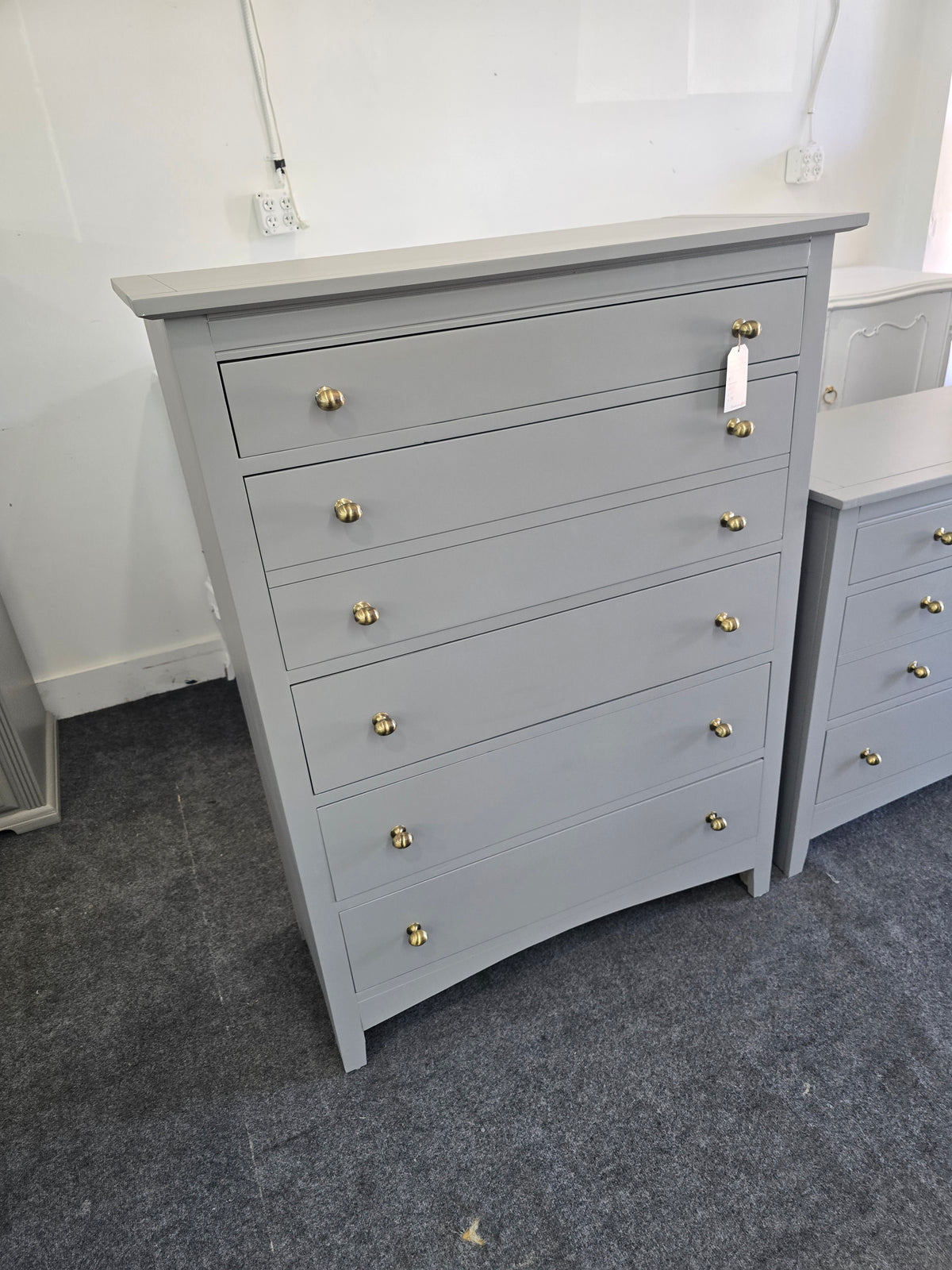 Classic dark gray 5 drawers chest