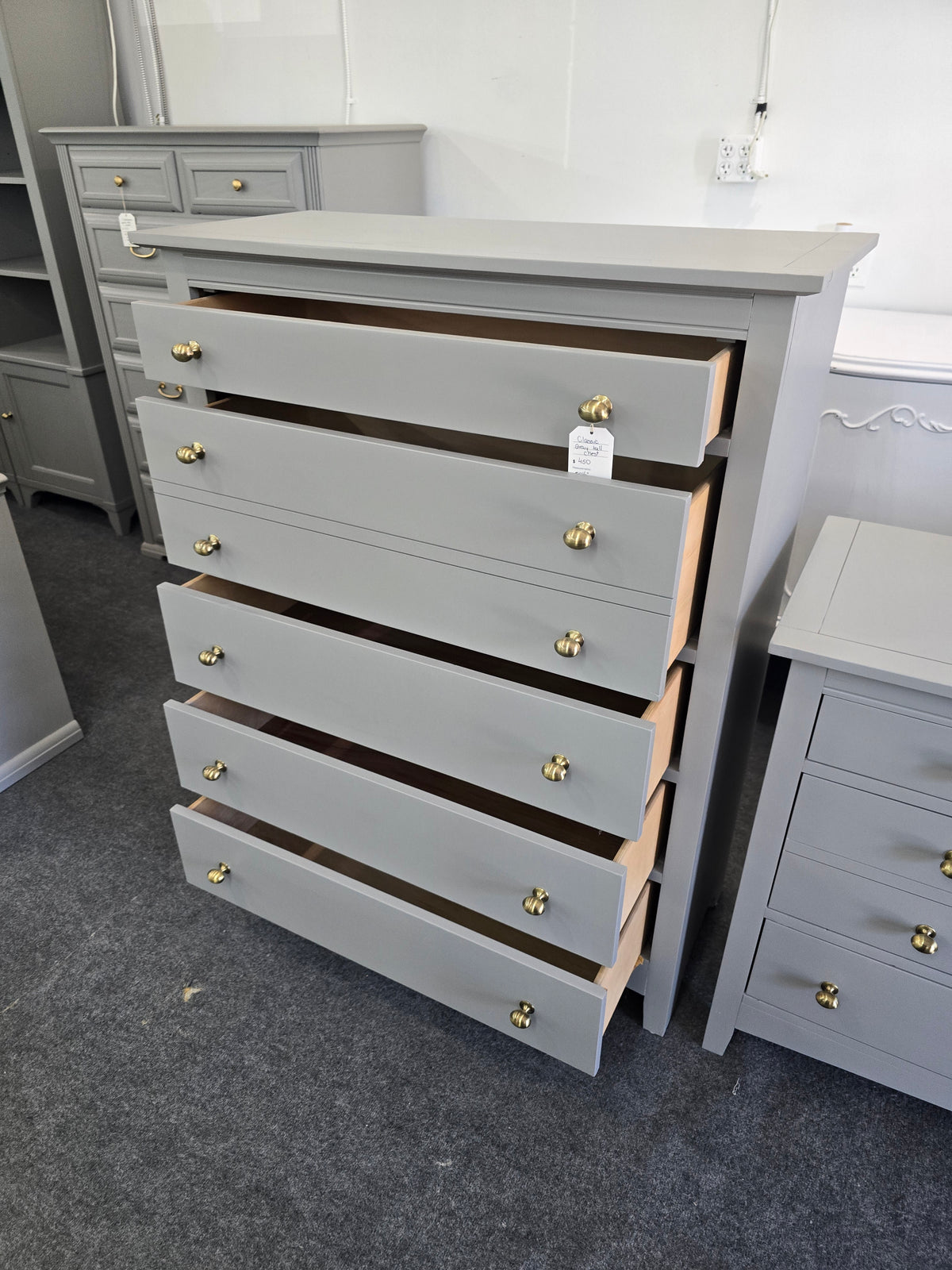 Classic dark gray 5 drawers chest