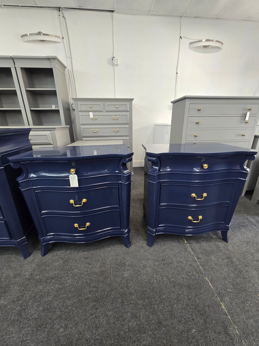 Naval lacquered pair of nightstands