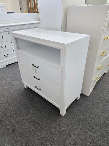 3 drawers white dresser