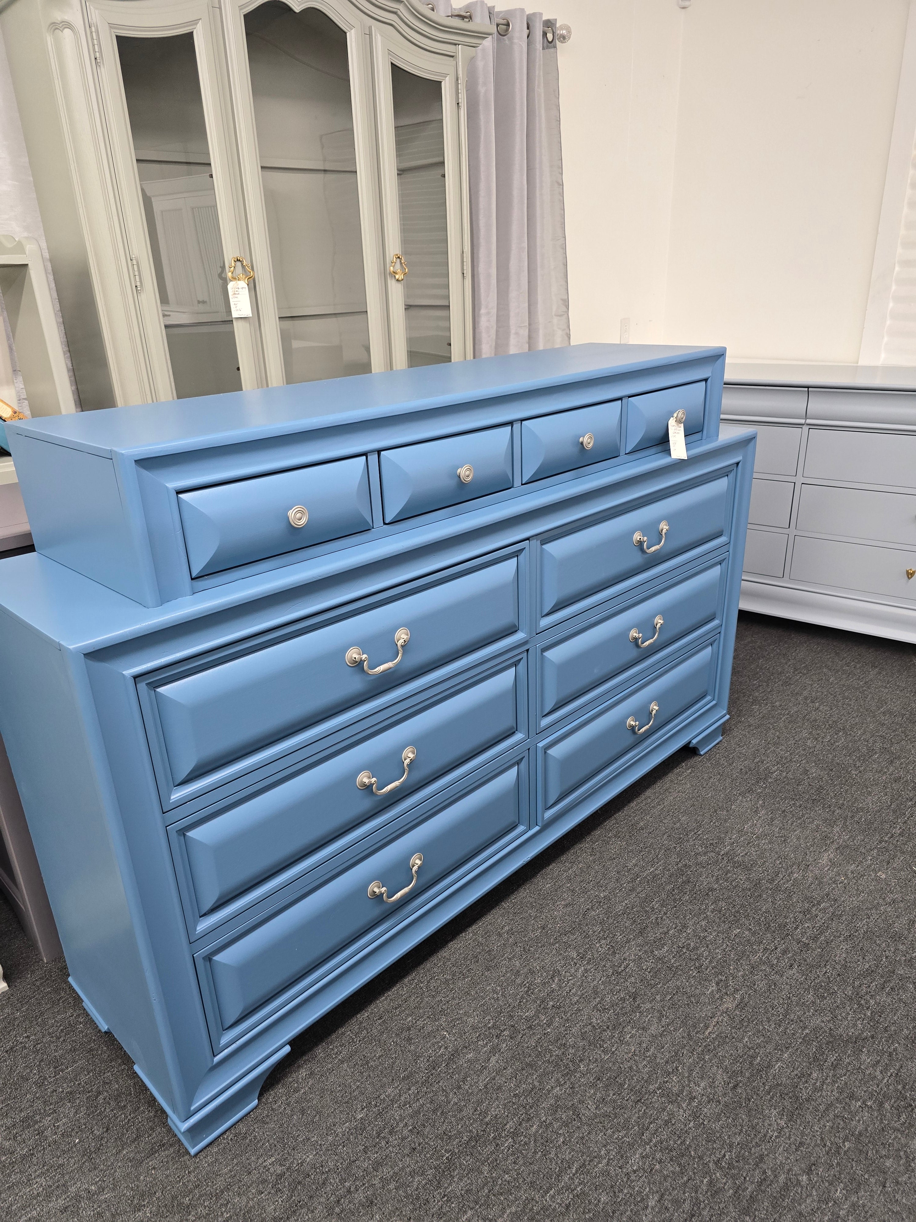 10 drawers blue dresser