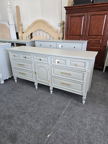 Regency rare gray dresser