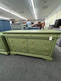 Matte green 8 drawers dresser