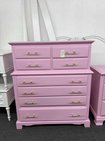 Link Taylor pink chest