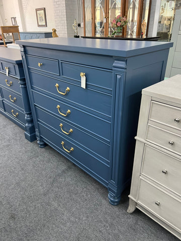 BERNHARDT solid wood blue dresser