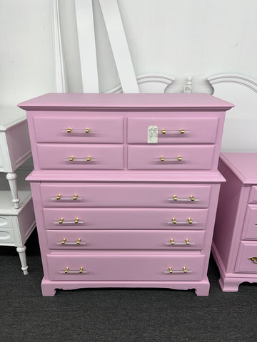 Link Taylor pink chest