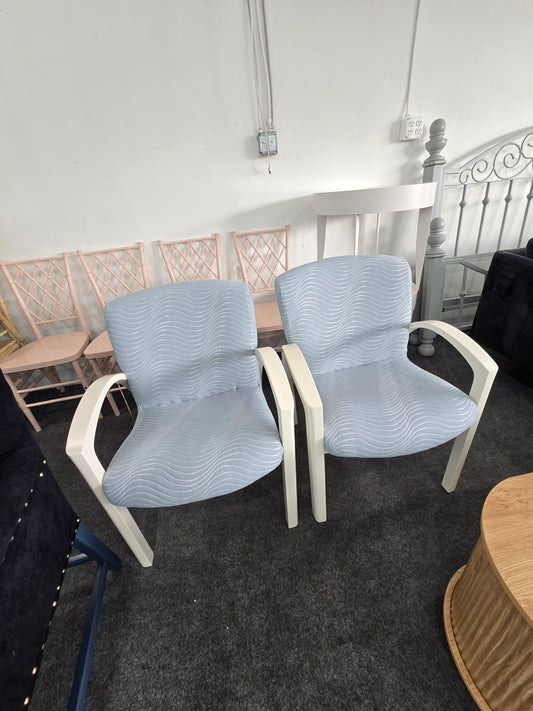 Set of 2 upholstered chairs