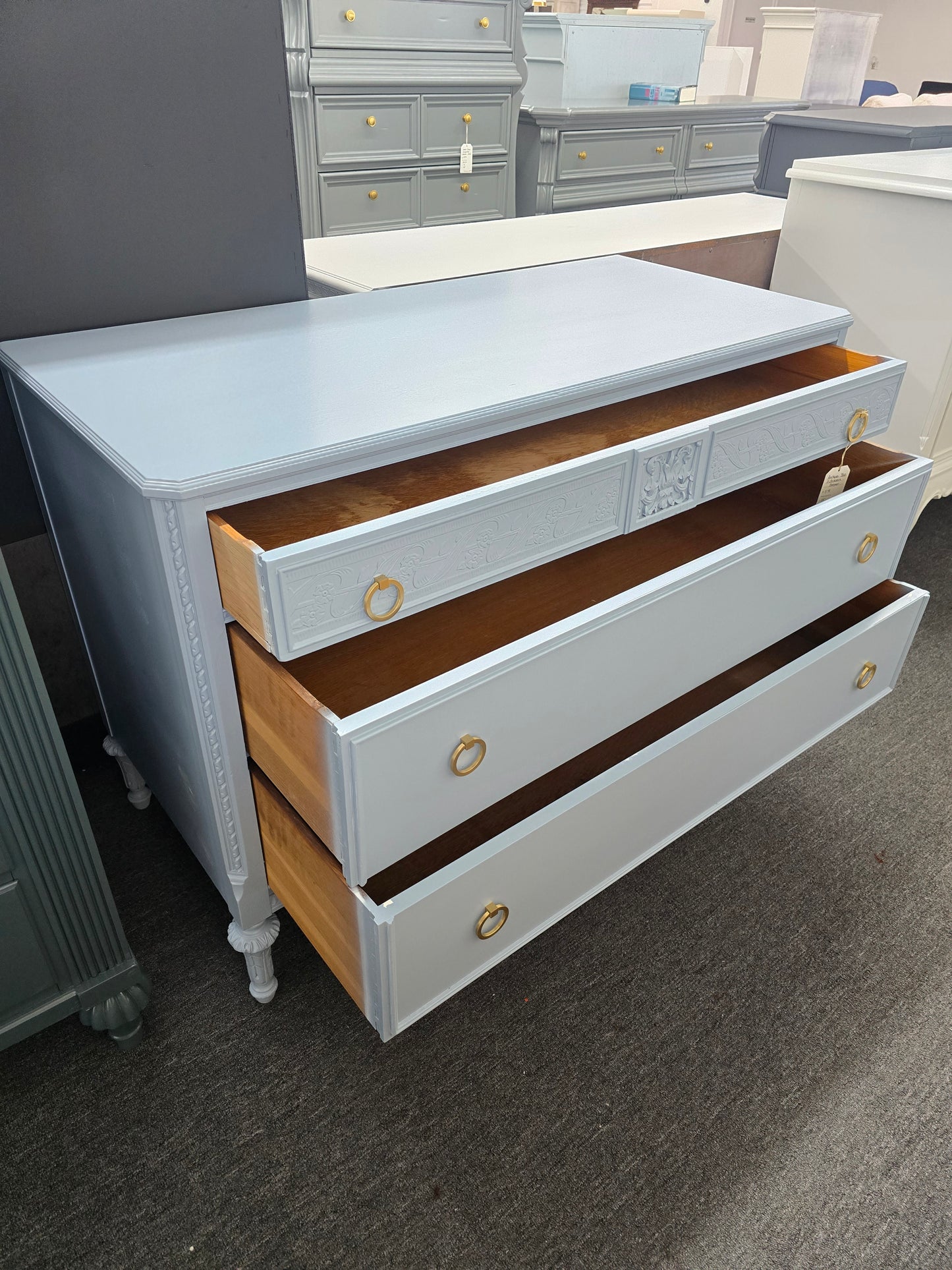 Antique blue 3 drawers dresser